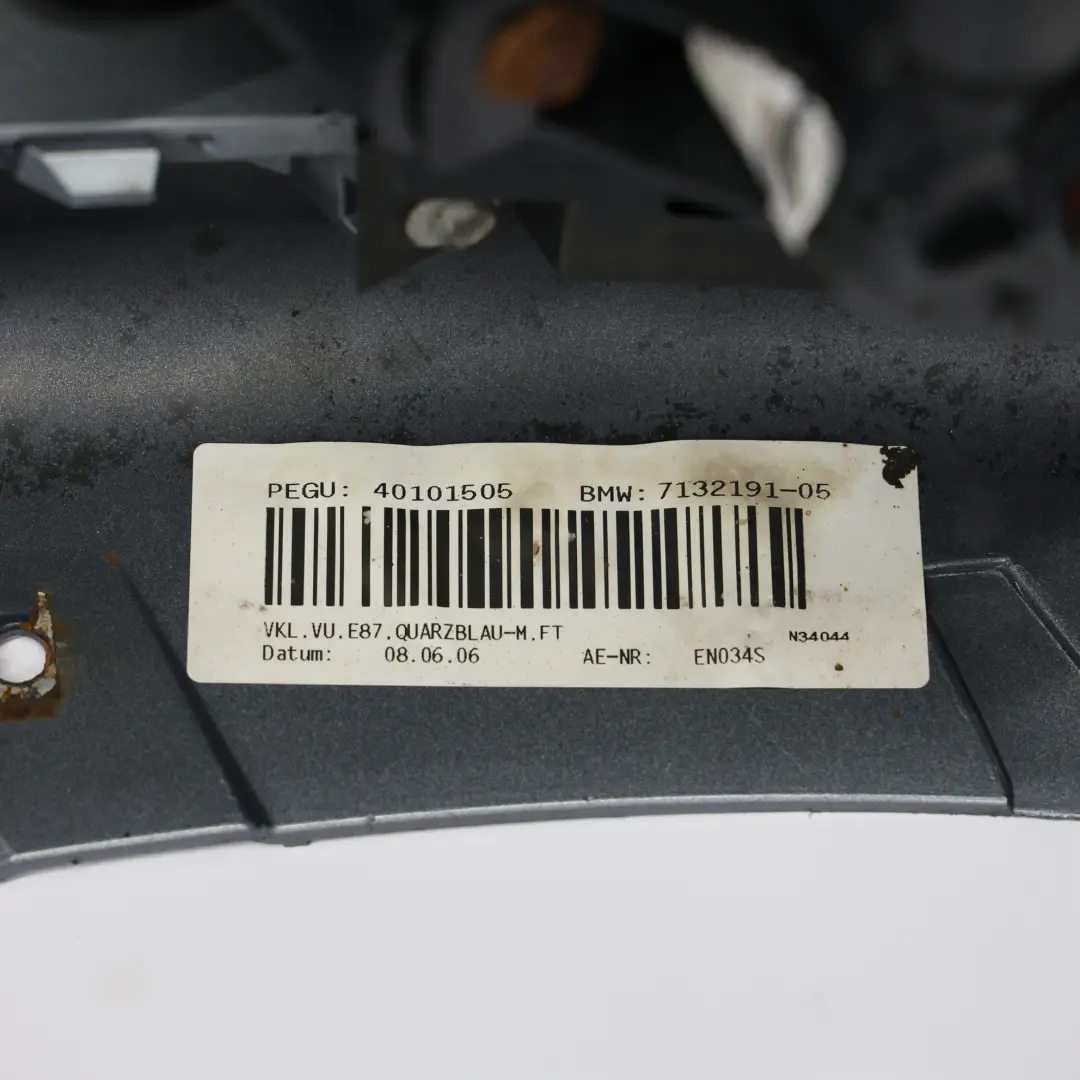 Zderzak Przedni Quarzblau Niebieski Metalik - A18 do BMW E81 E87 o numerze 0032834 BMW E81 E87 Zderzak Przedni Quarzblau Niebieski Metalik - A18 - SKU 0032834-QB - Numer Części 0032834