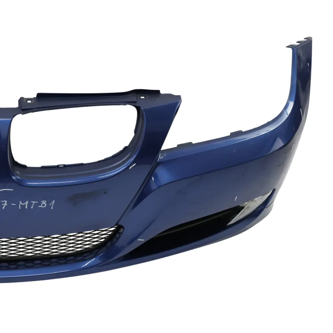 Zderzak Przedni Montegoblau Niebieski Metalik - A51 do BMW E90 E91 LCI o numerze 0036837 BMW E90 E91 LCI Zderzak Przedni Montegoblau Niebieski Metalik - A51 - SKU 0036837-MTB1 - Numer Części 0036837