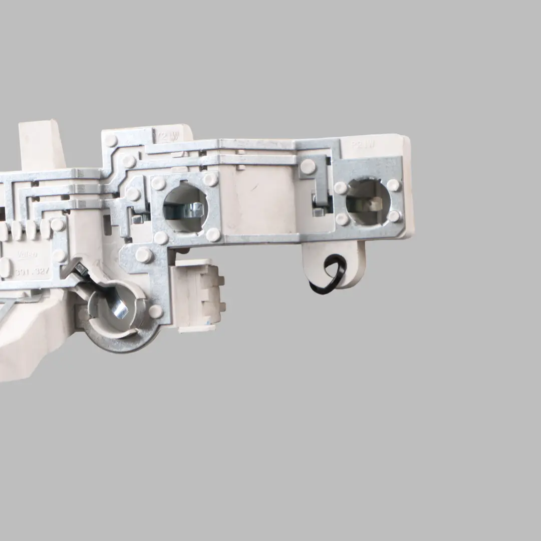 Bulb Socket BMW E81 E87 LCI Rear Light Left N/S to with Part number 0442637 Bulb Socket BMW E81 E87 LCI Rear Light Left N/S - SKU 0442637 - Part number 0442637