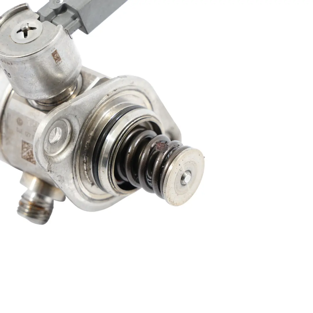 CZCA Pompe À Essence Supplémentaire pour Audi A1 8X 1.4 TFSI à propos du numéro de pièce 04E127025B Audi A1 8X 1.4 TFSI CZCA Pompe À Essence Supplémentaire - SKU 04E127025B - Numéro de pièce 04E127025B