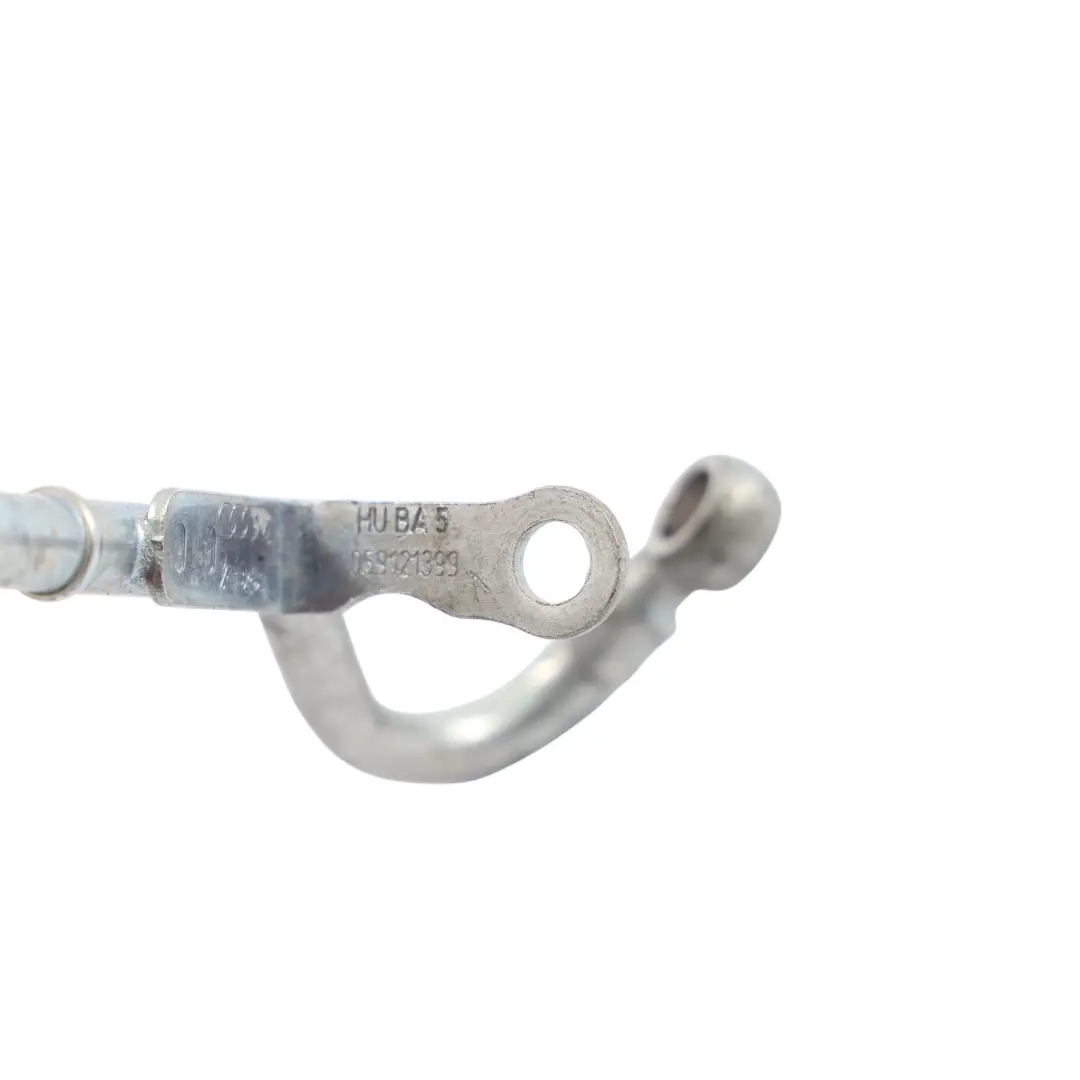 Tuyau De Liquide De Refroidissement Diesel pour Audi SQ5 8R 3.0 TDI à propos du numéro de pièce 059121399K Audi SQ5 8R 3.0 TDI Tuyau De Liquide De Refroidissement Diesel - SKU 059121399K - Numéro de pièce 059121399K