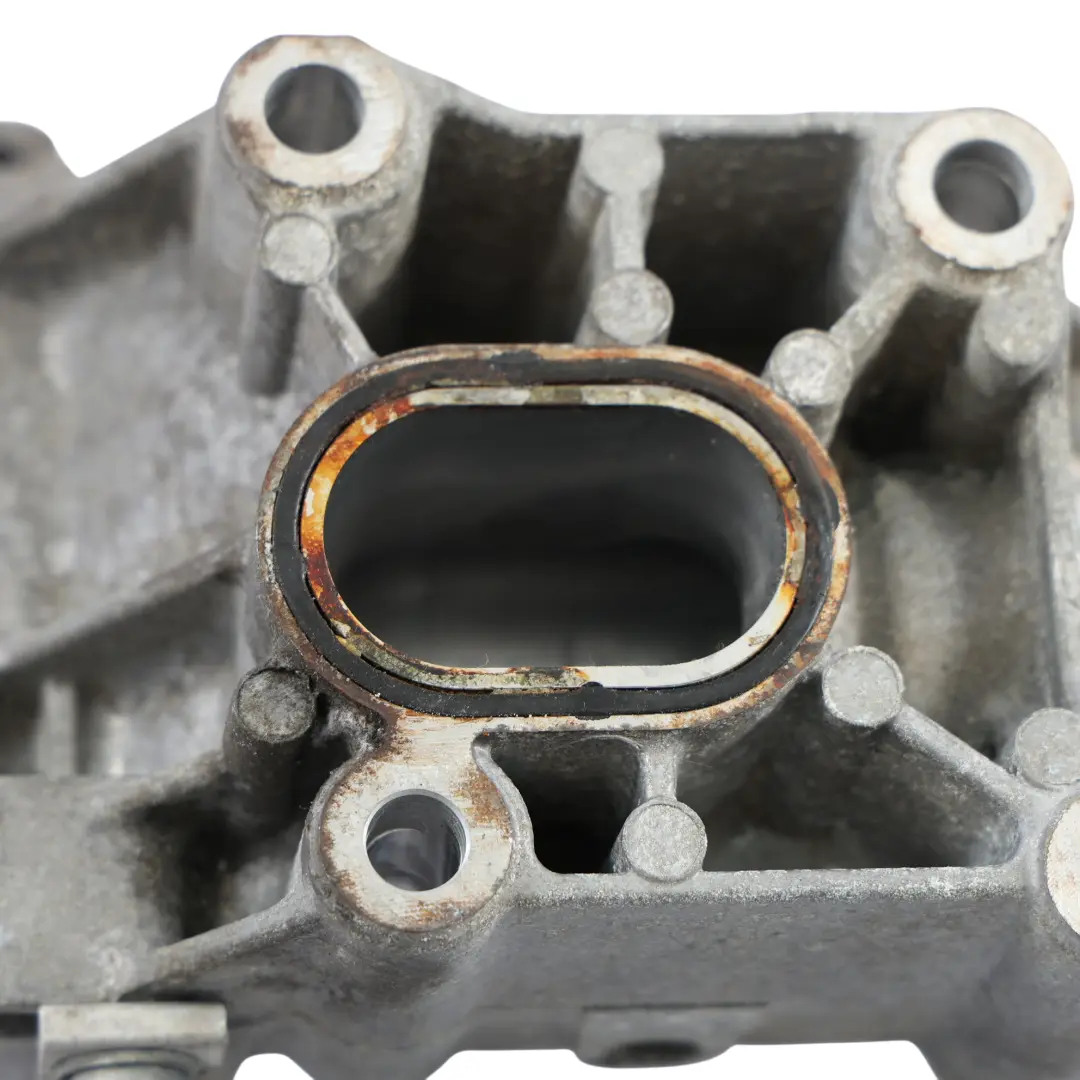 Support Pompe Compresseur Climatisation pour Audi A6 C7 à propos du numéro de pièce 059145169BL Audi A6 C7 Support Pompe Compresseur Climatisation - SKU 059145169BL - Numéro de pièce 059145169BL