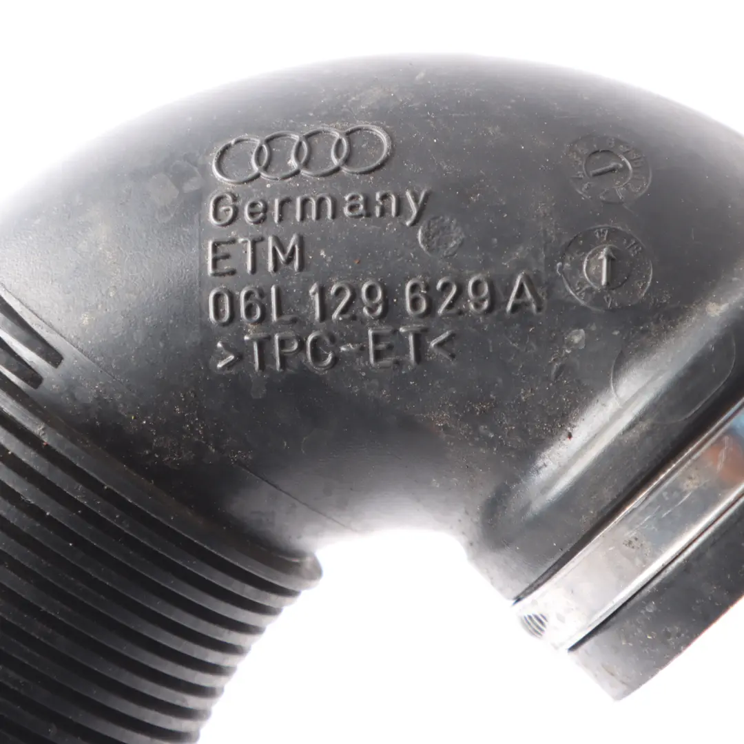 Przewód Dolotowy Powietrza Benzynowy do Audi A4 B9 A5 F5 o numerze 06L129629A Audi A4 B9 A5 F5 Przewód Dolotowy Powietrza Benzynowy - SKU 06L129629A - Numer Części 06L129629A