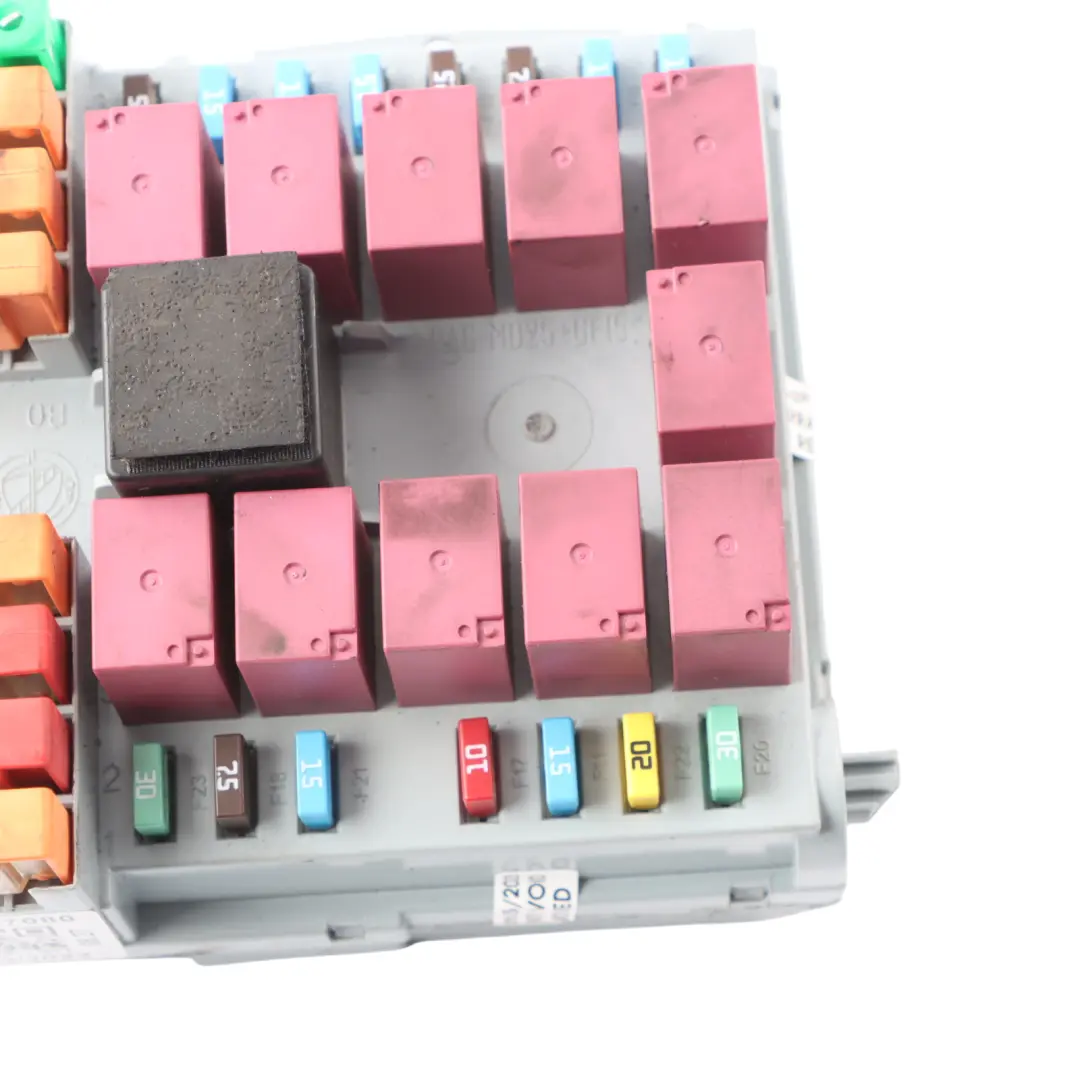 Citroen Relay III Engine Bay Fuse Box Power Distribution to with Part number 1398647080 Citroen Relay III Engine Bay Fuse Box Power Distribution - SKU 1398647080 - Part number 1398647080