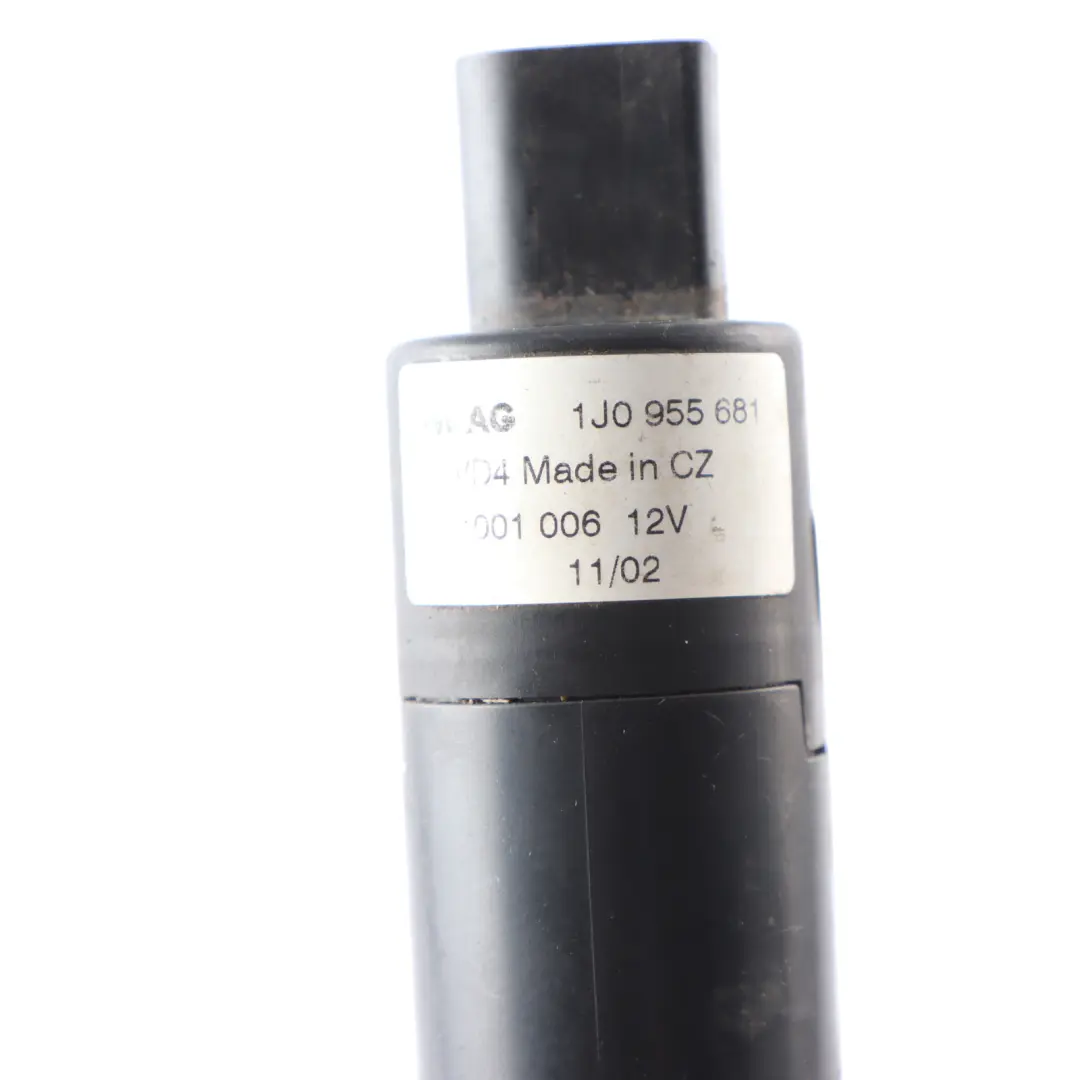 Windscreen Headlight Water Fluid Pump to Audi TT 8J with Part number 1J0955681 Audi TT 8J Windscreen Headlight Water Fluid Pump - SKU 1J0955681 - Part number 1J0955681