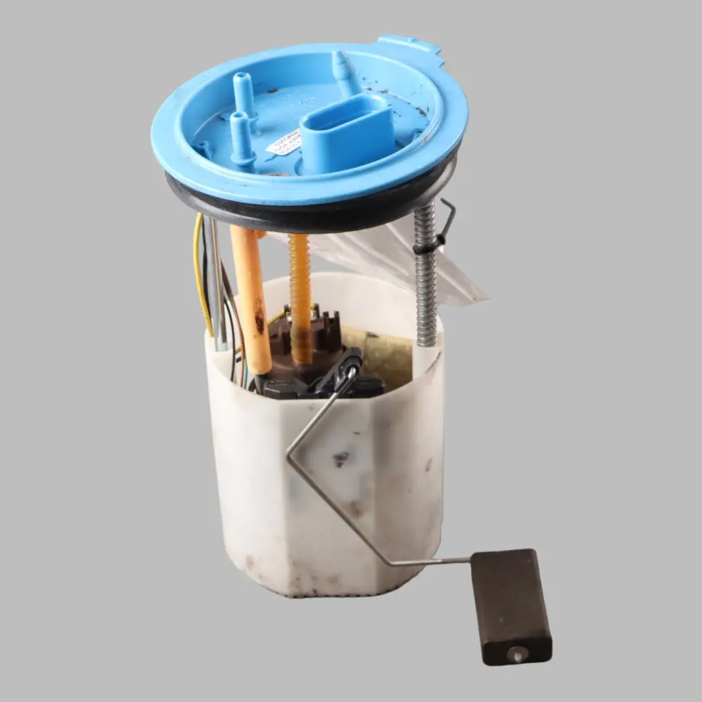 CDAA Kraftstoffpumpenfüllstandssensor Gebereinheit für Audi TT 8J 1.8 TFSI mit Teilenummer 1K0919051DB Audi TT 8J 1.8 TFSI CDAA Kraftstoffpumpenfüllstandssensor Gebereinheit - SKU 1K0919051DB - Teilenummer 1K0919051DB