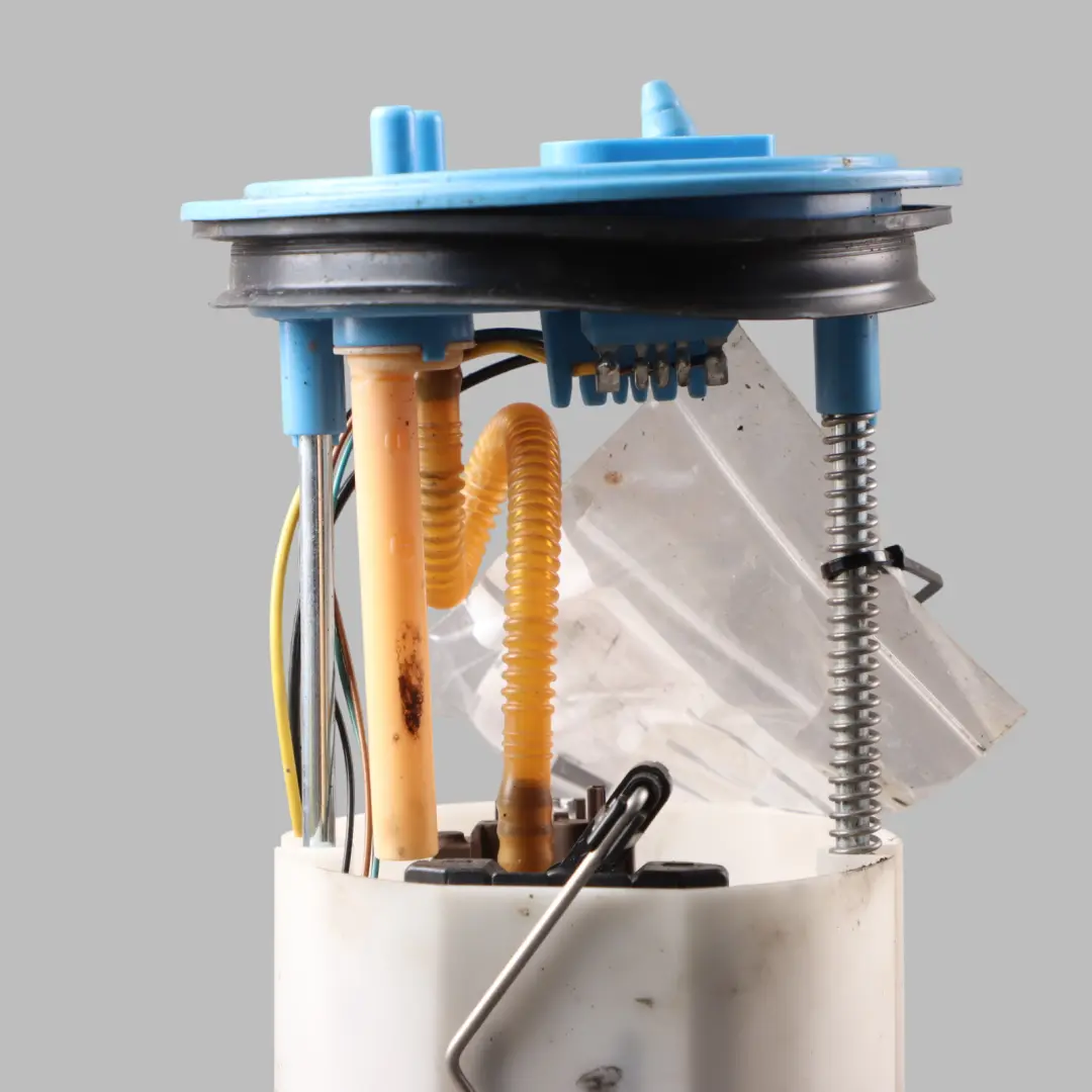 CDAA Kraftstoffpumpenfüllstandssensor Gebereinheit für Audi TT 8J 1.8 TFSI mit Teilenummer 1K0919051DB Audi TT 8J 1.8 TFSI CDAA Kraftstoffpumpenfüllstandssensor Gebereinheit - SKU 1K0919051DB - Teilenummer 1K0919051DB