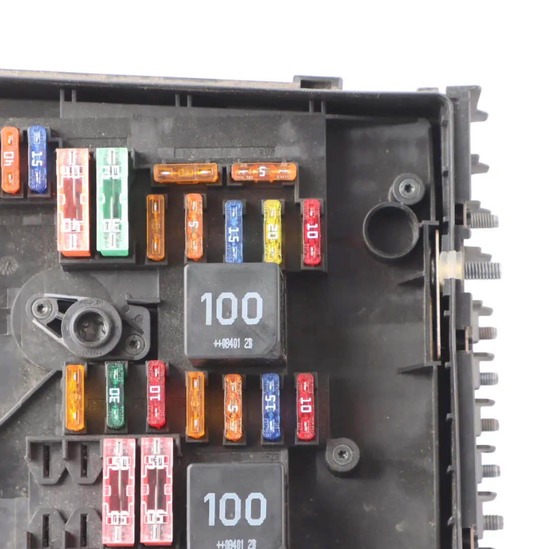 Caja Fusibles Audi A3 8P Volkswagen Golf Mk5 Tapa Recambio Carcasa para con número de pieza 1K0937125C Caja Fusibles Audi A3 8P Volkswagen Golf Mk5 Tapa Recambio Carcasa - SKU 1K0937125C - Número de pieza 1K0937125C