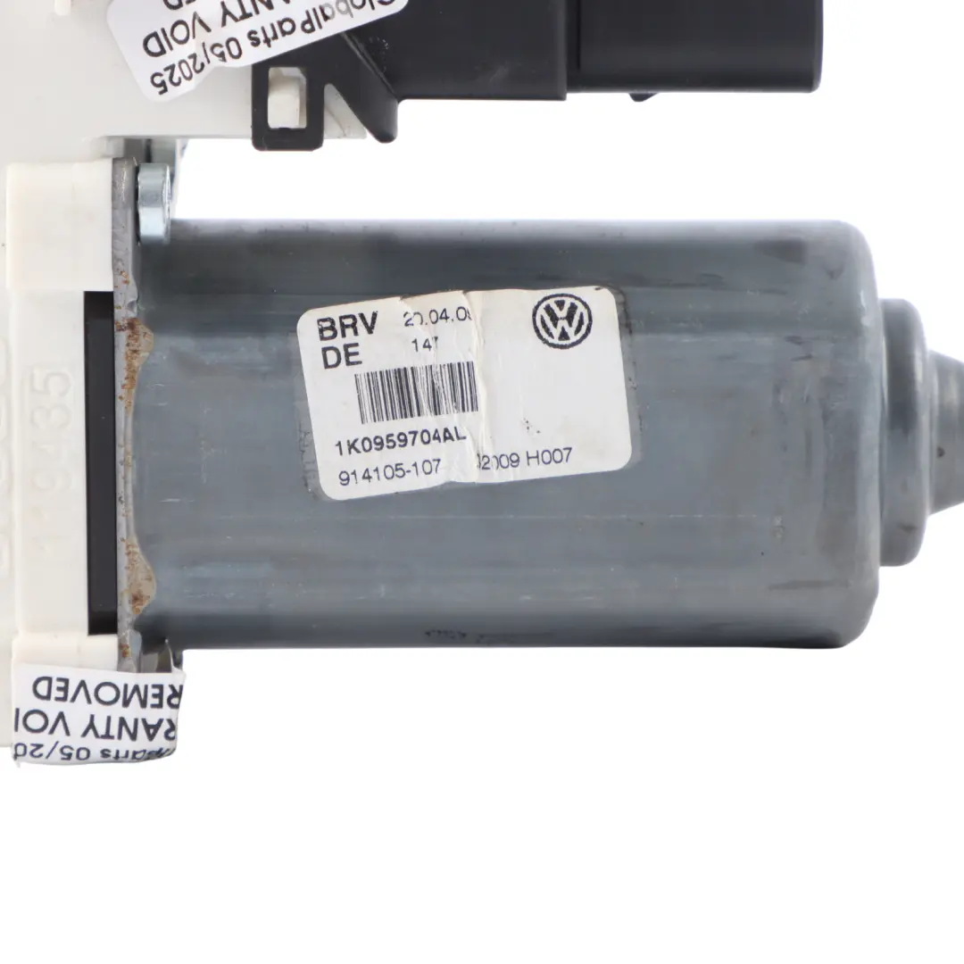 Mk5 Rear Door Window Lifter Motor Right O/S to Volkswagen Golf with Part number 1K0959704AL Volkswagen Golf Mk5 Rear Door Window Lifter Motor Right O/S - SKU 1K0959704AL - Part number 1K0959704AL
