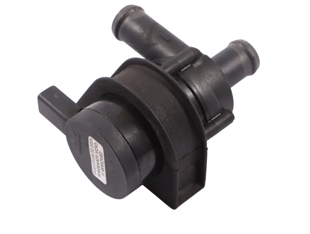 1K 2.0 TFSI Dodatkowa Pompa Pompka Wody do Volkswagen Golf o numerze 1K0965561G Volkswagen Golf 1K 2.0 TFSI Dodatkowa Pompa Pompka Wody - SKU 1K0965561G - Numer Części 1K0965561G