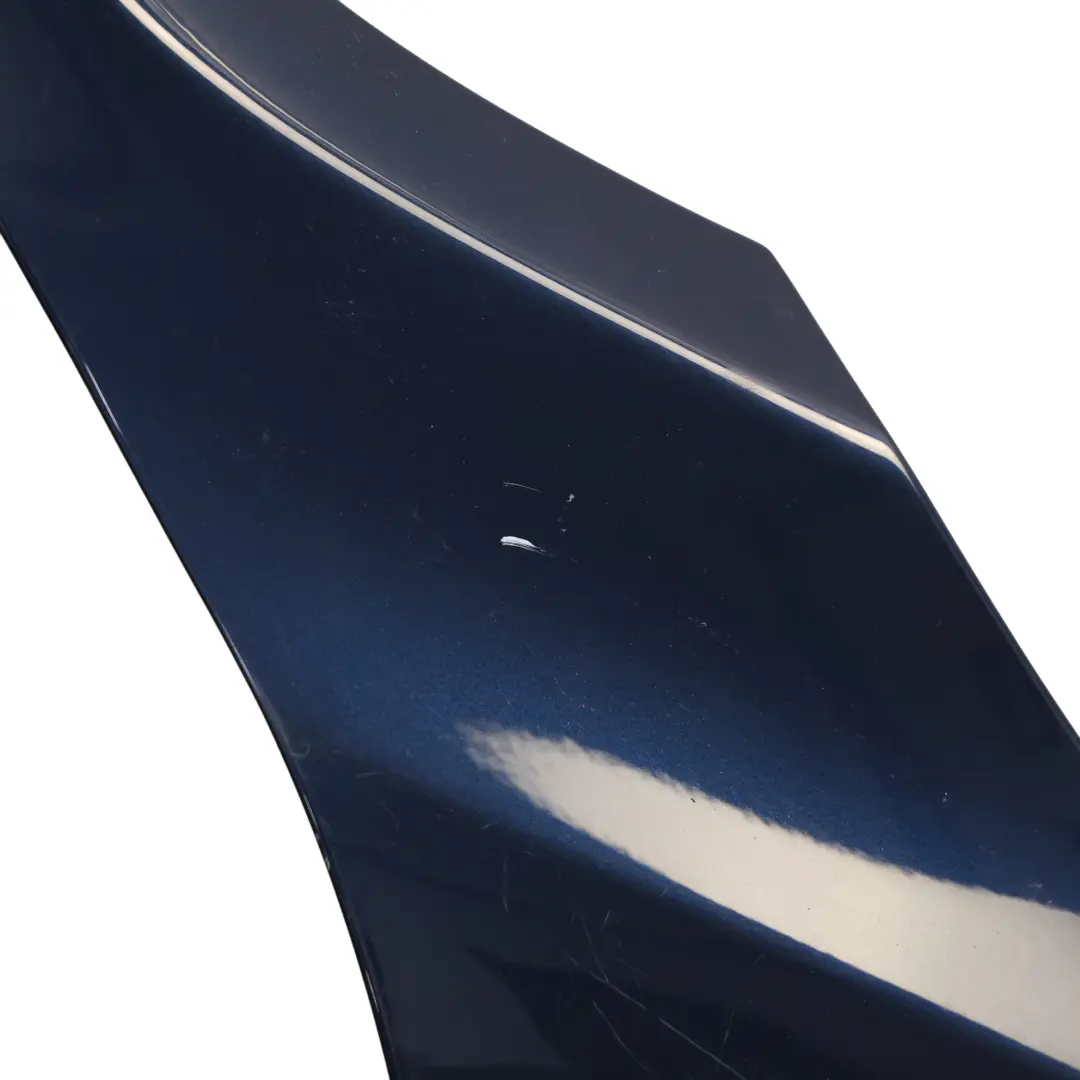 Parafango Anteriore Destro Laterale Tiefseeblau Blu - A76 per BMW X1 E84 con numero di parte 2993156 BMW X1 E84 Parafango Anteriore Destro Laterale Tiefseeblau Blu - A76 - SKU 2993156-DSB1 - Numero di parte 2993156