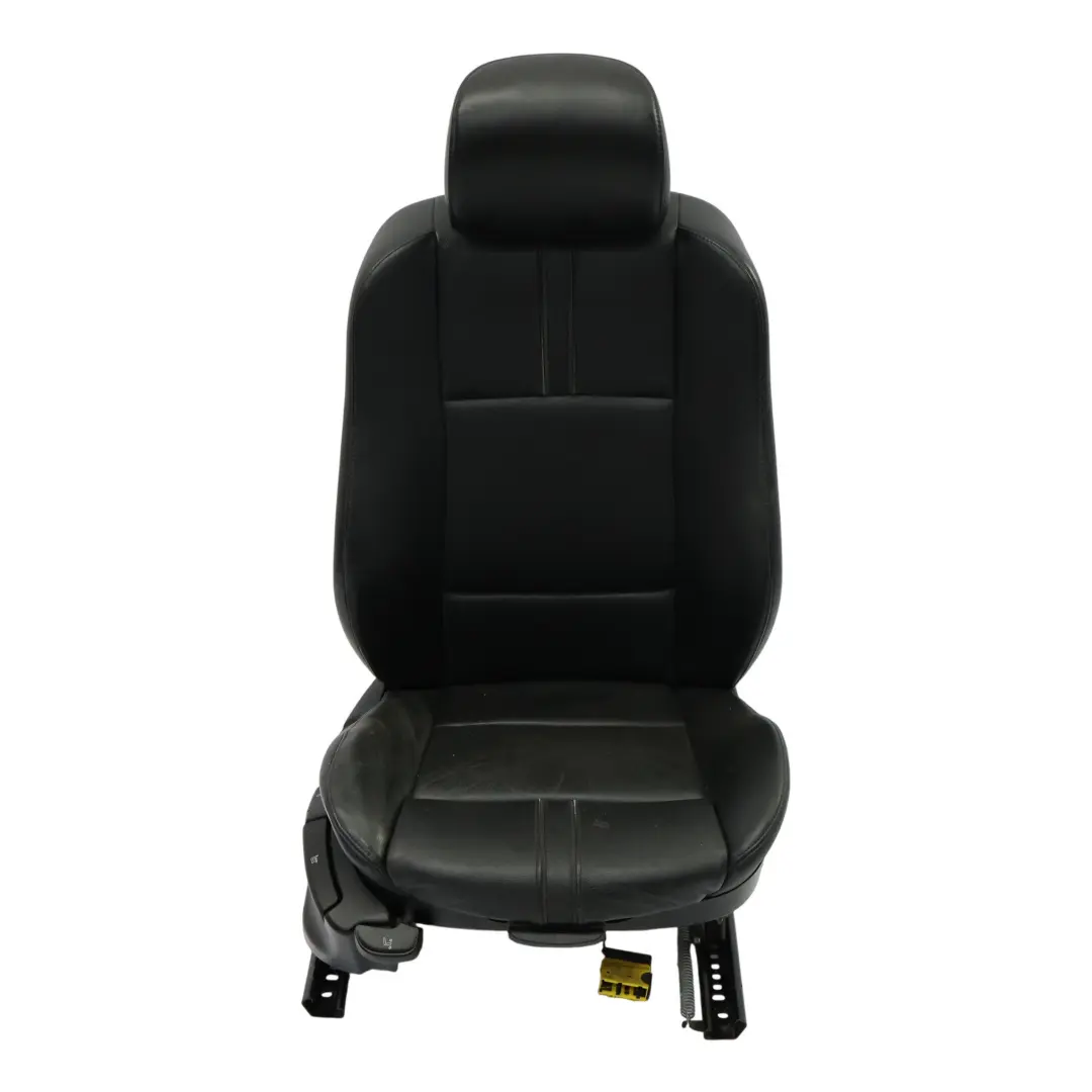 Fotel Przedni Prawy Skóra Ambiente Czarny do BMW X3 E83 M Sport o numerze 3412172 BMW X3 E83 M Sport Fotel Przedni Prawy Skóra Ambiente Czarny - SKU 3412172-7 - Numer Części 3412172
