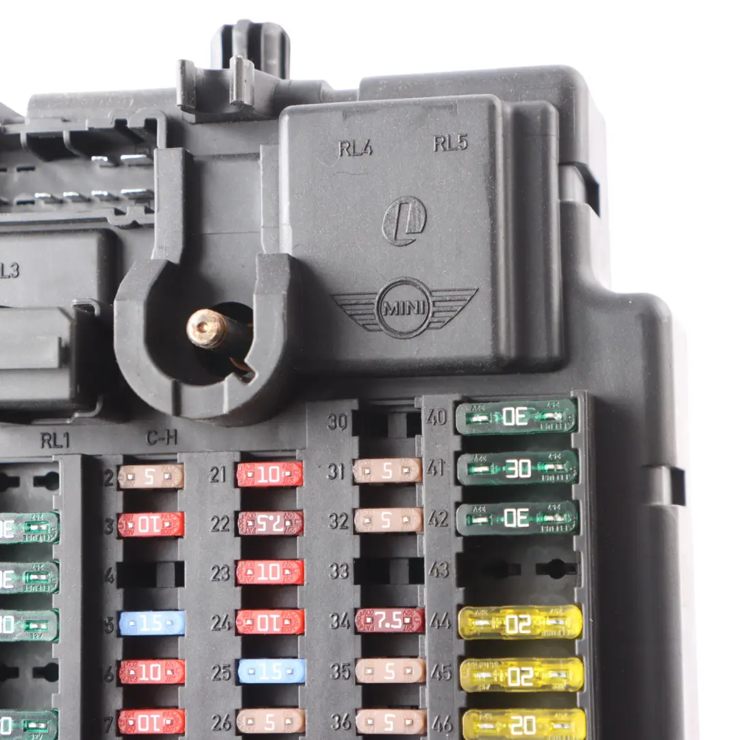 Fuse Box Mini R58 R59 Distribution Control Unit Module to with Part number 3457508 Fuse Box Mini R58 R59 Distribution Control Unit Module - SKU 3457508 - Part number 3457508