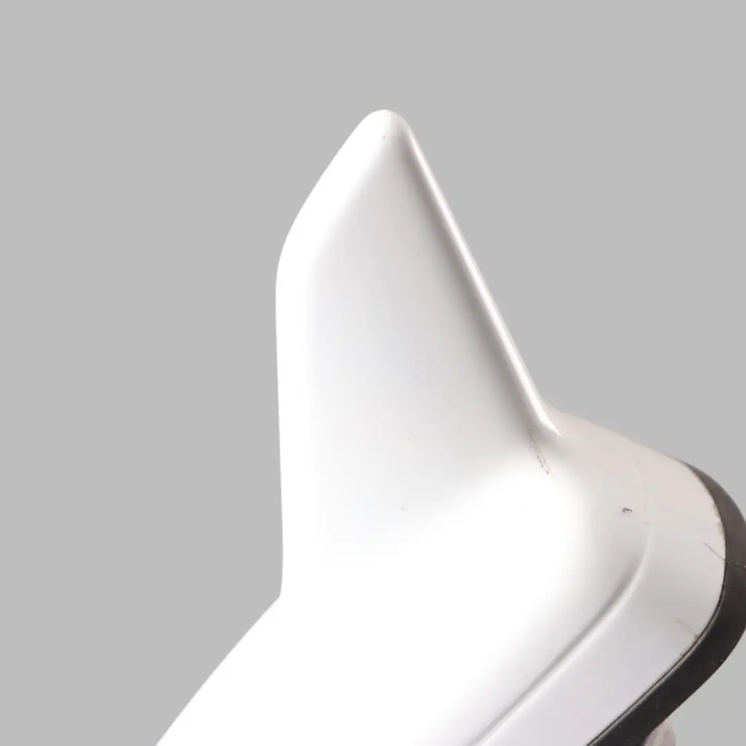 Antenna Amplifier Roof Fin Shark Aerial Ibis White - Y9C to Audi A6 C7 with Part number 4G0035503AD Audi A6 C7 Antenna Amplifier Roof Fin Shark Aerial Ibis White - Y9C - SKU 4G0035503AD-IWH - Part number 4G0035503AD