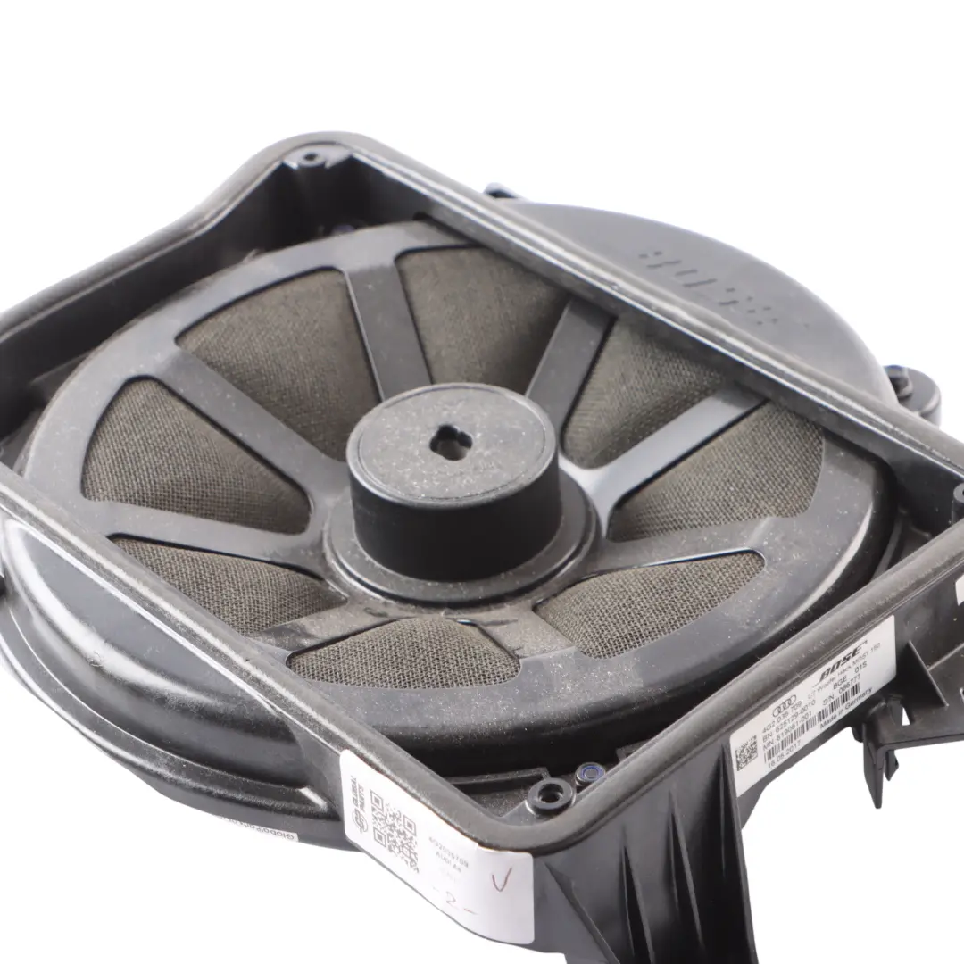 Bose Subwoofer Speaker Low Tone Rear Central to Audi A6 C7 with Part number 4G2035709 Audi A6 C7 Bose Subwoofer Speaker Low Tone Rear Central - SKU 4G2035709 - Part number 4G2035709
