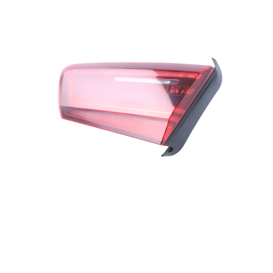 Luce Posteriore Lampada Baule Coperchio Tailgate Destra per Audi A6 C7 con numero di parte 4G5945094E Audi A6 C7 Luce Posteriore Lampada Baule Coperchio Tailgate Destra - SKU 4G5945094E - Numero di parte 4G5945094E