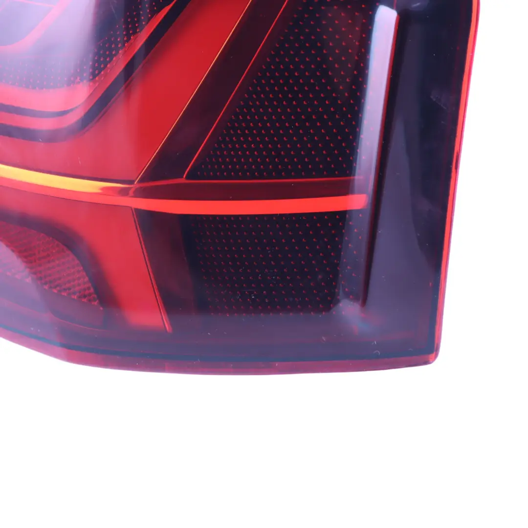 Fanale Posteriore Portellone Destro Esterno LED per Audi A6 C7 con numero di parte 4G5945096E Audi A6 C7 Fanale Posteriore Portellone Destro Esterno LED - SKU 4G5945096E - Numero di parte 4G5945096E
