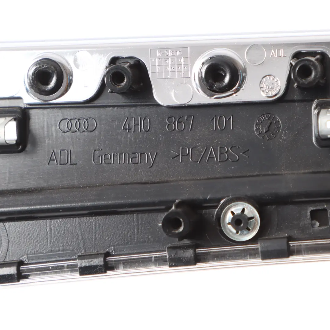 Tirador Puerta Delantera Liberación Tira Cubierta para Audi A8 D4 con número de pieza 4H0867067E Audi A8 D4 Tirador Puerta Delantera Liberación Tira Cubierta - SKU 4H0867067E - Número de pieza 4H0867067E