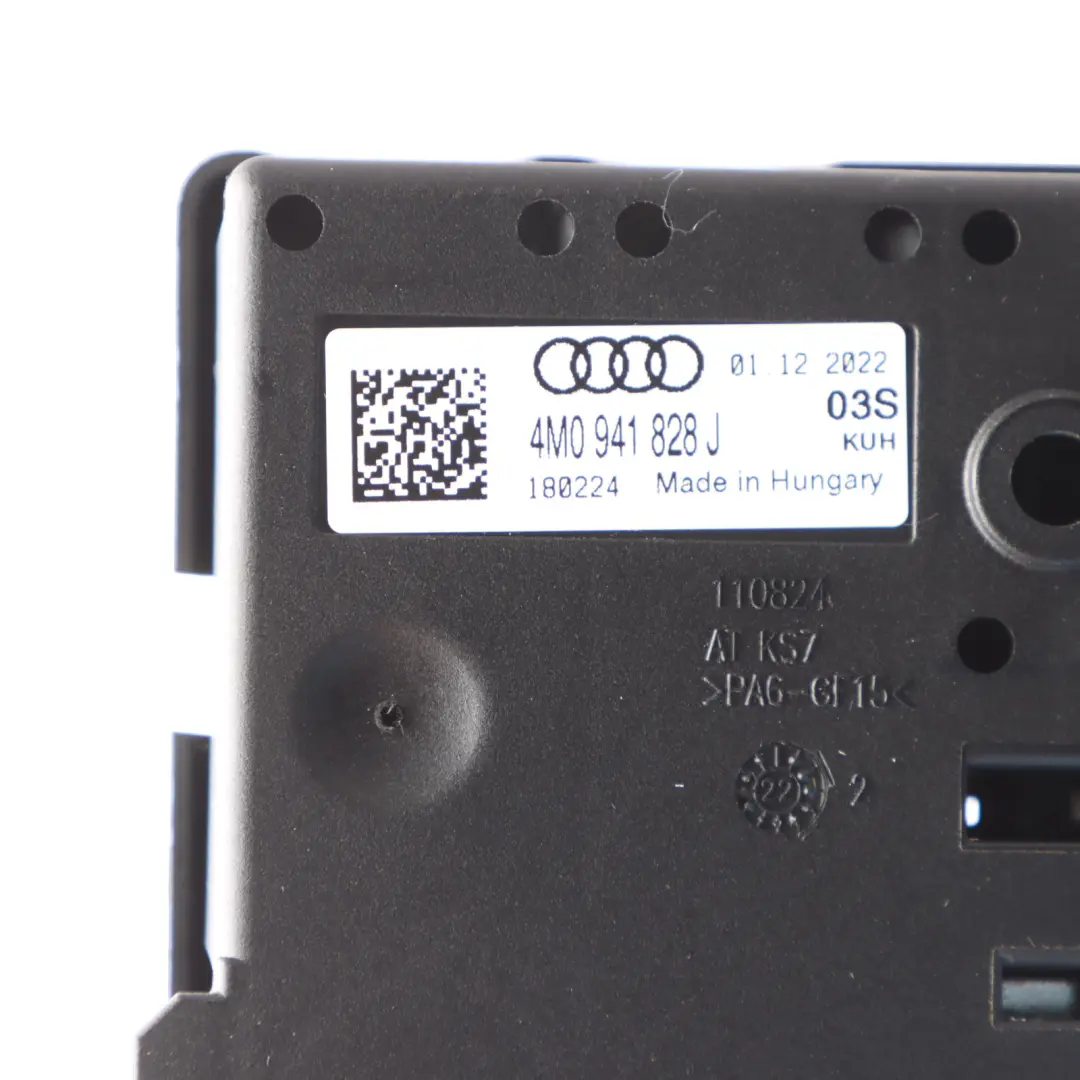 Audi Q7 4M Caja Fusibles Cubierta Terminal Batería Carcasa - SKU 4M0010006B - Número de pieza 4M0010006B