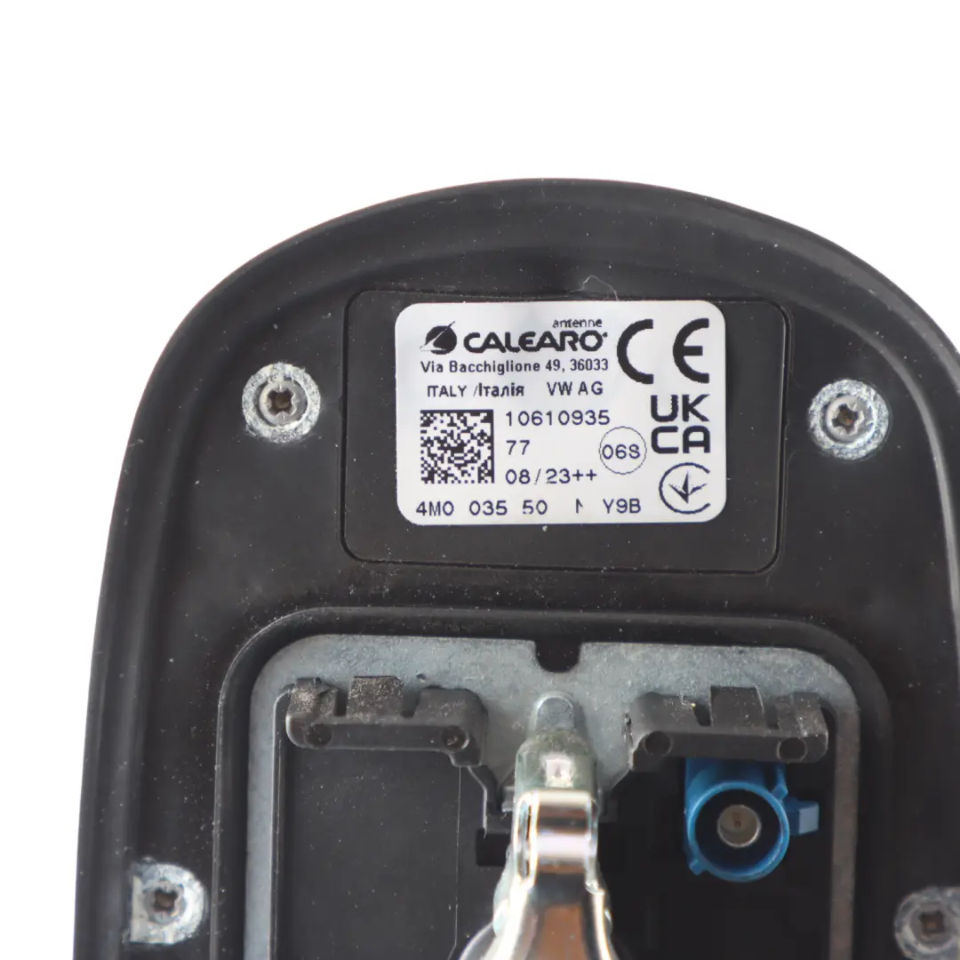 4M Roof Antenna Aerial Shark Top Amplifier Mythical Black Metallic - Y9T to Audi Q7 with Part number 4M0035503M Audi Q7 4M Roof Antenna Aerial Shark Top Amplifier Mythical Black Metallic - Y9T - SKU 4M0035503M-MYB - Part number 4M0035503M