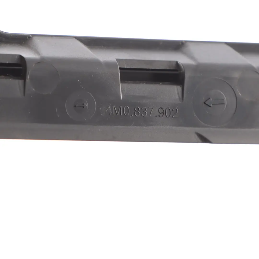 Audi Q7 4M Panel Drzwi Osłona B Słupka Prawy Przód - SKU 4M0837902 - Numer Części 4M0837902