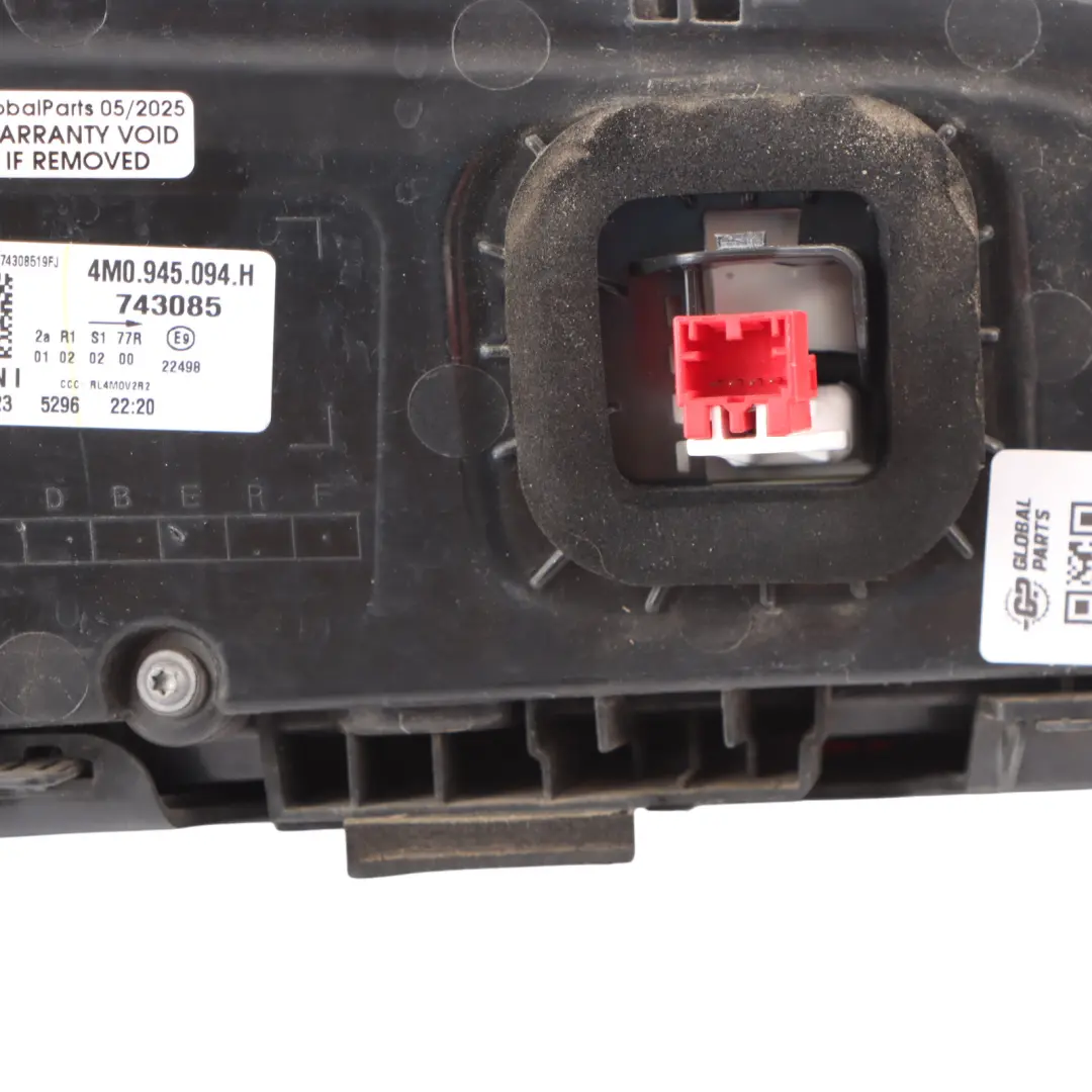 4M Rear Light Lamp Boot Trunk Lid Tailgate Lamp Right O/S to Audi Q7 with Part number 4M0945094H Audi Q7 4M Rear Light Lamp Boot Trunk Lid Tailgate Lamp Right O/S - SKU 4M0945094H - Part number 4M0945094H