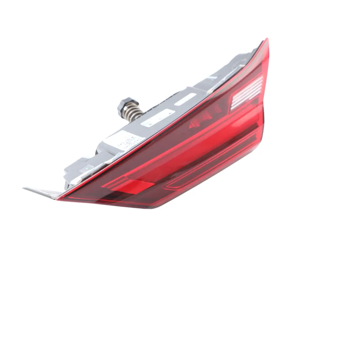 Feu Arrière Dans Le Coffre Couvercle De Coffre Droit Eclairage pour BMW F40 à propos du numéro de pièce 5A55FB6 BMW F40 Feu Arrière Dans Le Coffre Couvercle De Coffre Droit Eclairage - SKU 5A55FB6 - Numéro de pièce 5A55FB6