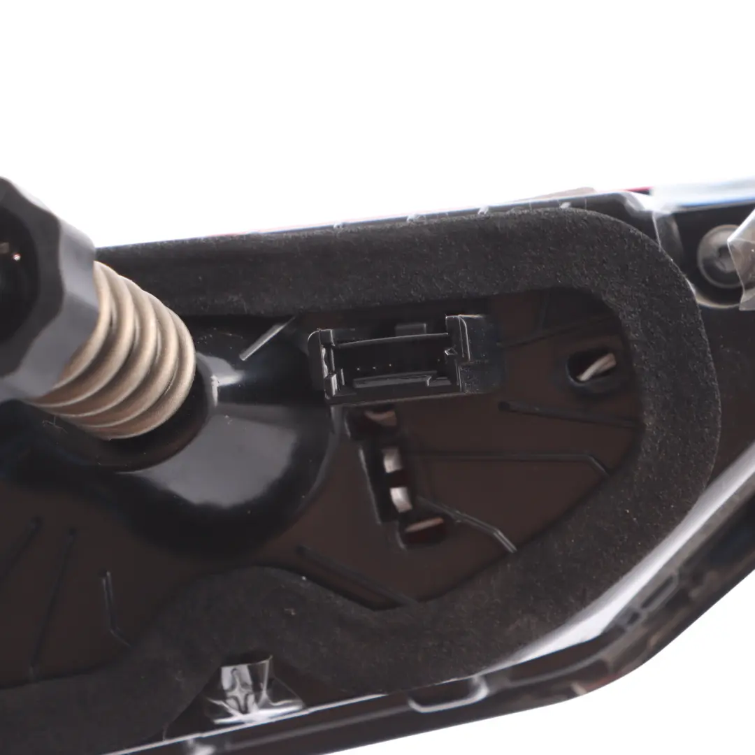 Lampa Światło W Klapę Bagażnika Lewy Tył 5A55FB5 do BMW F40 o numerze 5A55FB6 BMW F40 Lampa Światło W Klapę Bagażnika Lewy Tył 5A55FB5 - SKU 5A55FB6 - Numer Części 5A55FB6