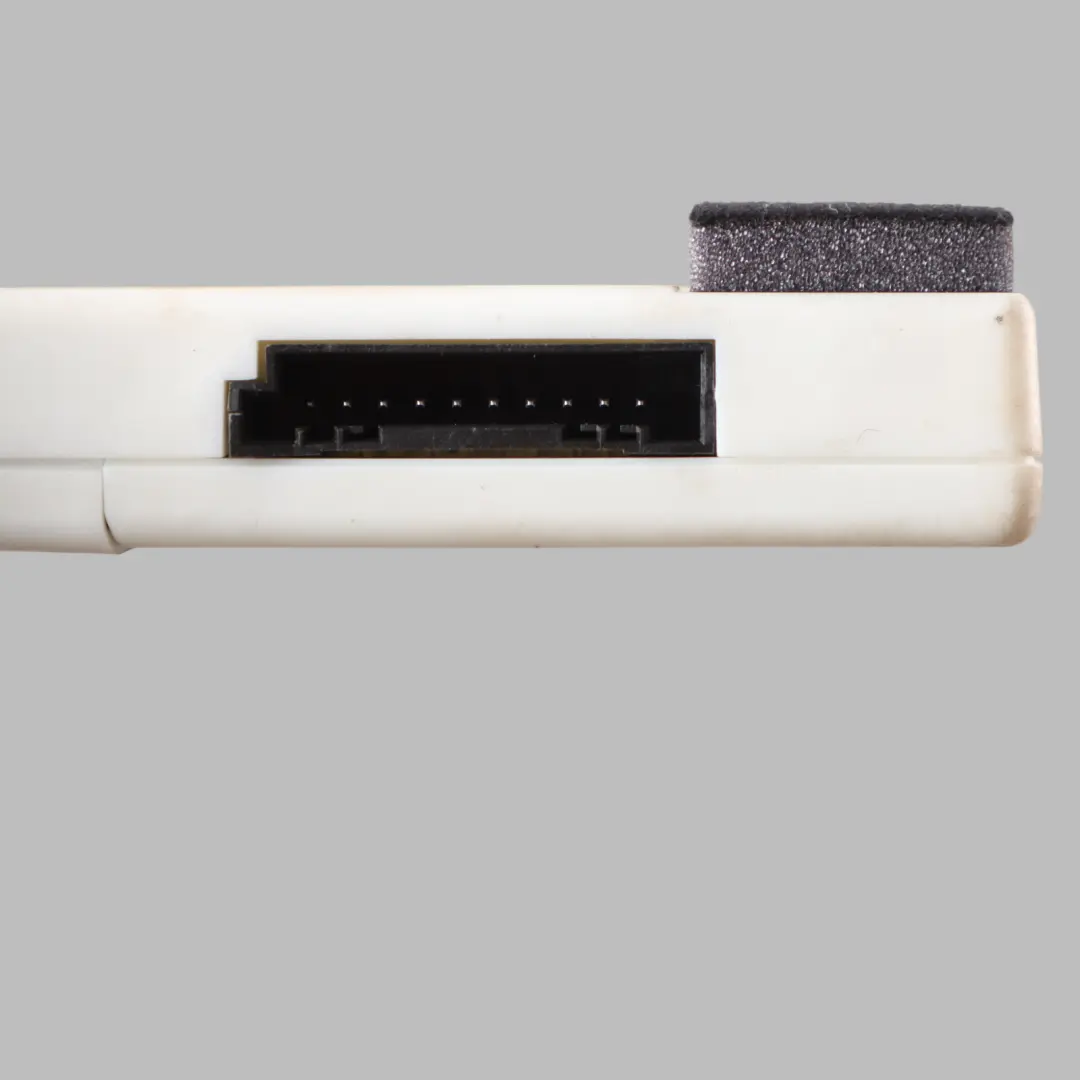 Telematics Control Unit Module ECU to BMW F40 with Part number 5B3B795 BMW F40 Telematics Control Unit Module ECU - SKU 5B3B795 - Part number 5B3B795