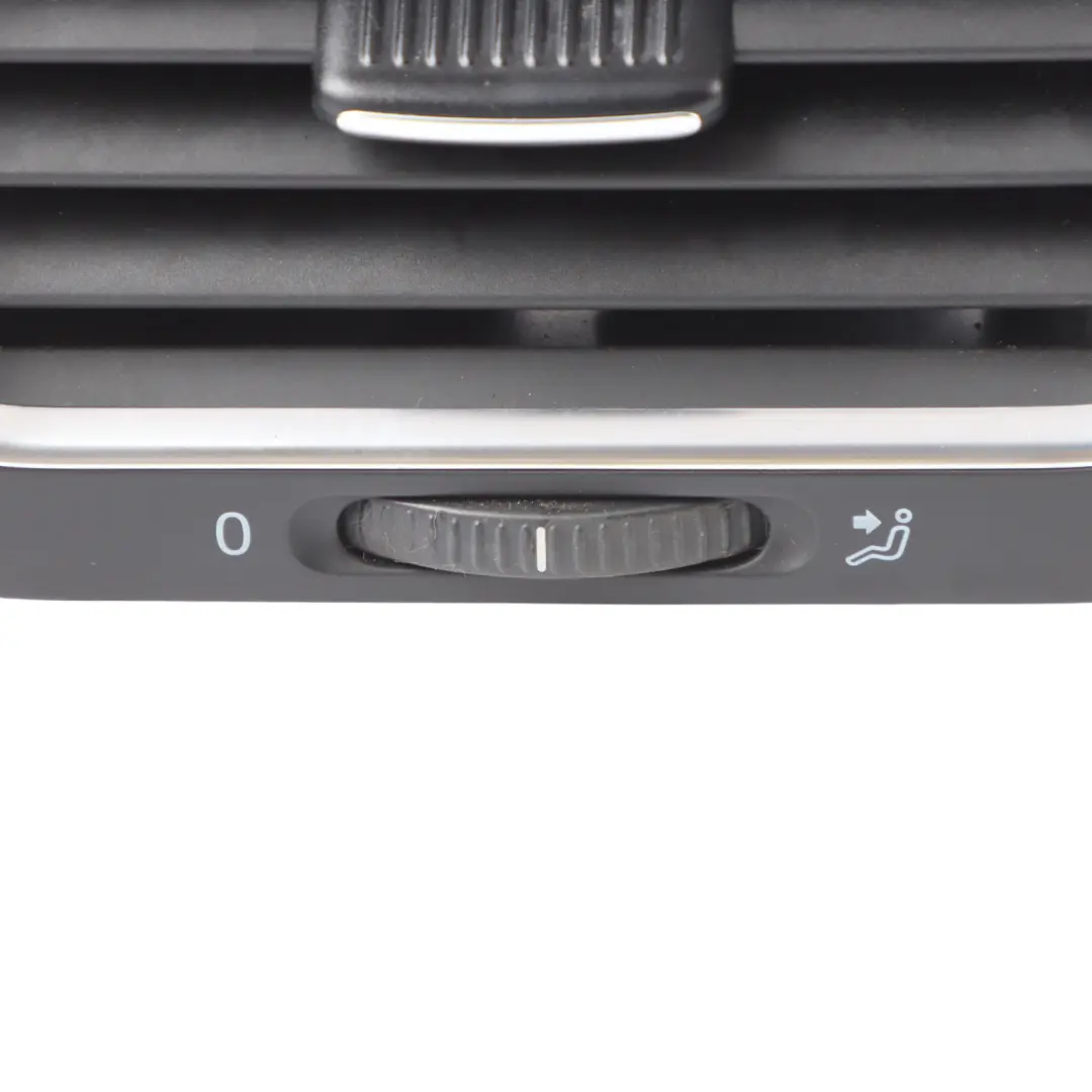 Mk5 V Front Air Vent Dashboard Dash Nozzle Right O/S to Volkswagen Golf with Part number 5K0819710D Volkswagen Golf Mk5 V Front Air Vent Dashboard Dash Nozzle Right O/S - SKU 5K0819710D - Part number 5K0819710D