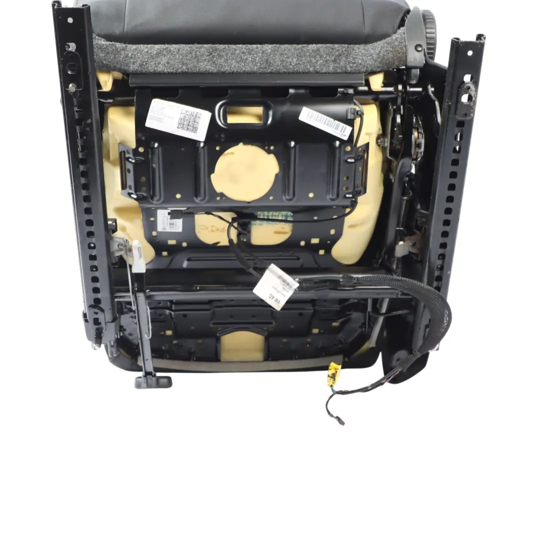 MK6 Tapicerka Fotela Przedniego Tkanina Titan Czarna Prawa do Volkswagen Golf o numerze 5K4881805BC Volkswagen Golf MK6 Tapicerka Fotela Przedniego Tkanina Titan Czarna Prawa - SKU 5K4881805BC-1 - Numer Części 5K4881805BC