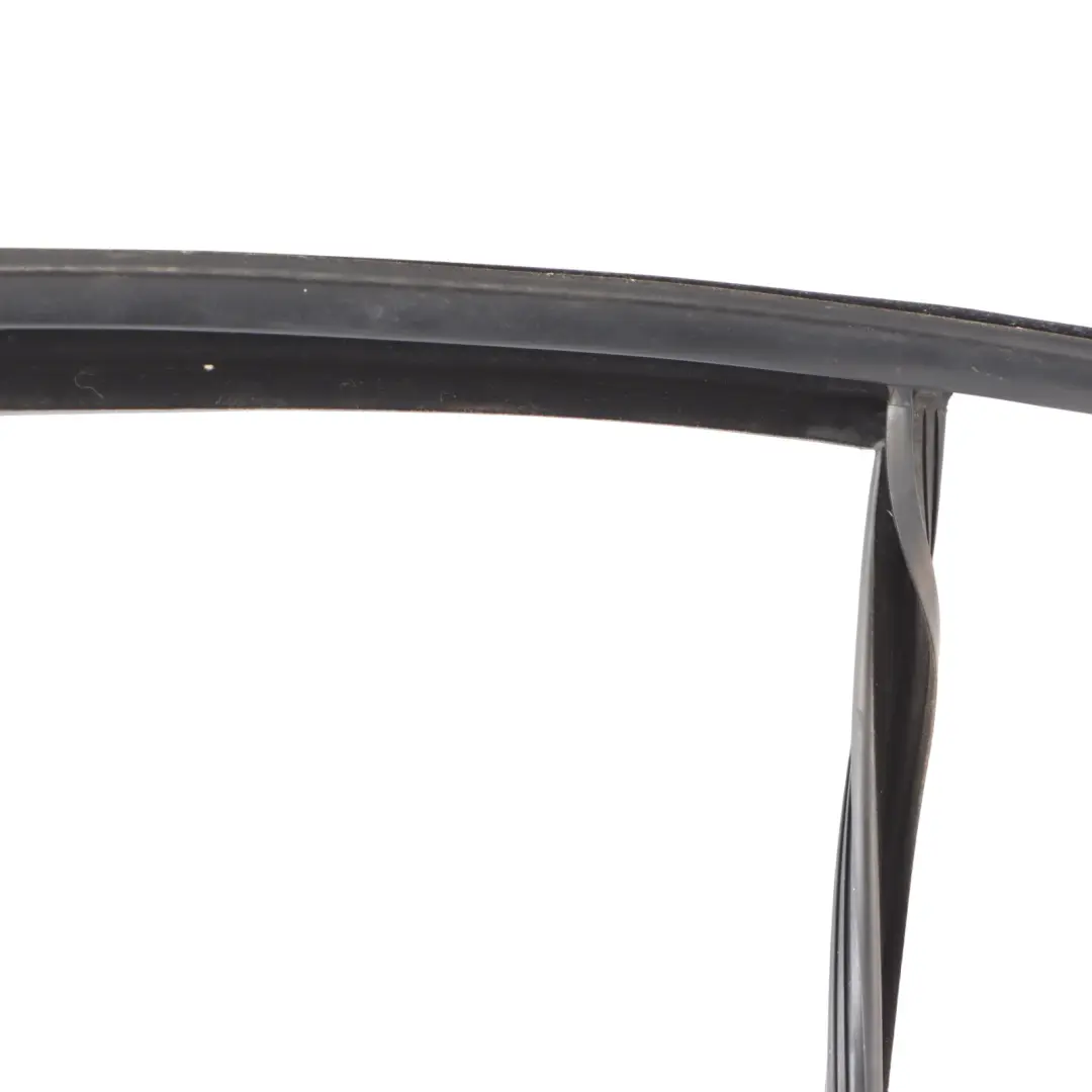 Fensterdichtung Tür Hinten Links Dichtung für Volkswagen Golf 6 mit Teilenummer 5K6839431E Volkswagen Golf 6 Fensterdichtung Tür Hinten Links Dichtung - SKU 5K6839431E - Teilenummer 5K6839431E