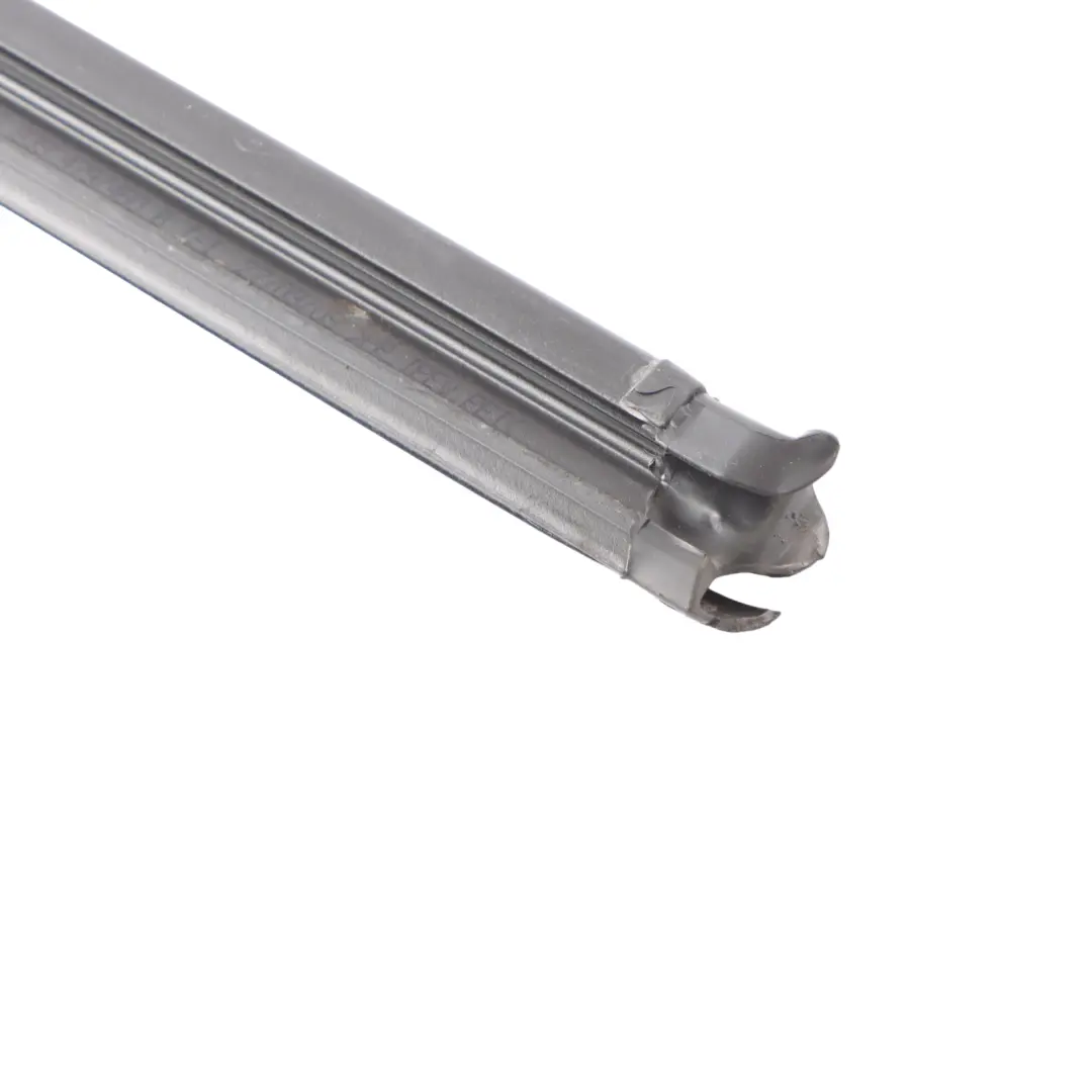 Joint Étanchéité Intérieur Vitre Avant Gauche VW Volkswagen Golf Mk5 pour à propos du numéro de pièce 5K6839479B Joint Étanchéité Intérieur Vitre Avant Gauche VW Volkswagen Golf Mk5 - SKU 5K6839479B - Numéro de pièce 5K6839479B