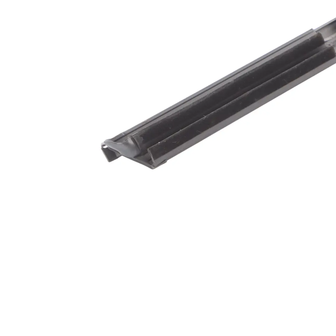 Mk5 Joint Étanchéité Intérieur Vitre Avant Droite pour VW Volkswagen Golf à propos du numéro de pièce 5K6839480B VW Volkswagen Golf Mk5 Joint Étanchéité Intérieur Vitre Avant Droite - SKU 5K6839480B - Numéro de pièce 5K6839480B