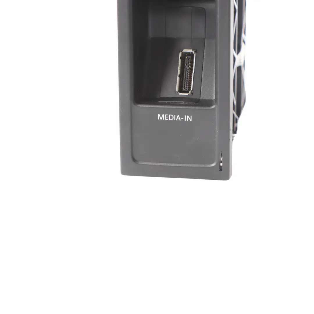 Multimedia Schnittstellen Modul Box für Volkswagen Golf 5 mit Teilenummer 5N0035341B Volkswagen Golf 5 Multimedia Schnittstellen Modul Box - SKU 5N0035341B - Teilenummer 5N0035341B