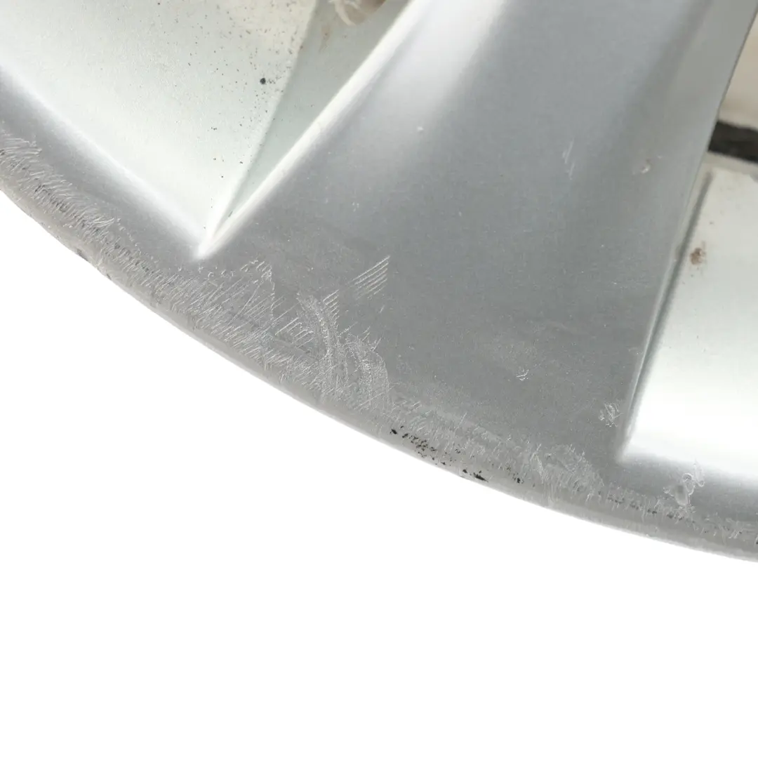 Srebrna Felga Aluminiowa 17" Styling 185 8J ET:34 do BMW E90 E91 E92 o numerze 6764623 BMW E90 E91 E92 Srebrna Felga Aluminiowa 17" Styling 185 8J ET:34 - SKU 6764623-2 - Numer Części 6764623