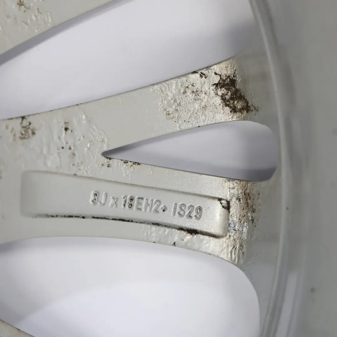 Cerchio anteriore in lega argento 18" Multispoke 293 ET:29 8J per BMW Z4 E89 con numero di parte 6785250 BMW Z4 E89 Cerchio anteriore in lega argento 18" Multispoke 293 ET:29 8J - SKU 6785250-2 - Numero di parte 6785250