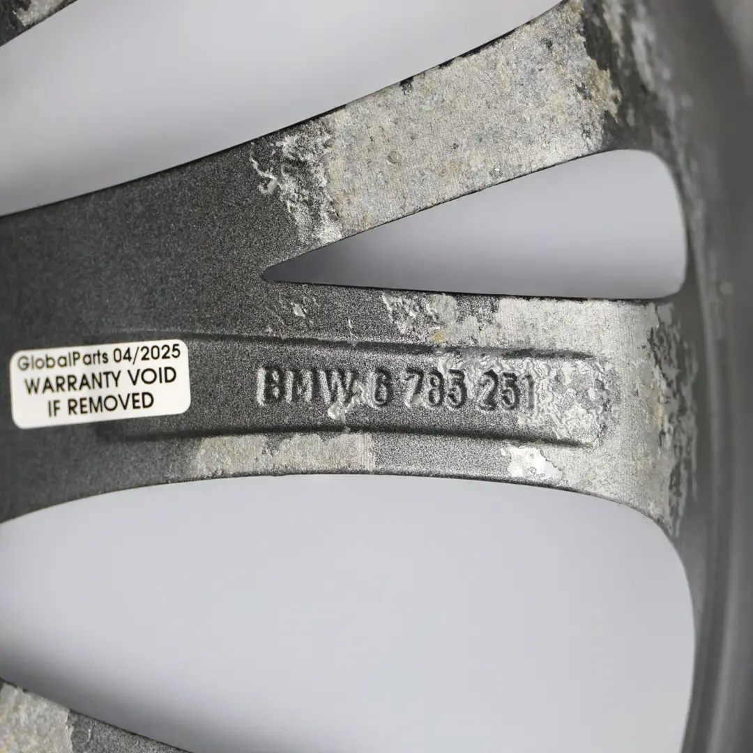 Jante arrière alliage argenté 18" Multispoke 293 ET:40 8.5J pour BMW Z4 E89 à propos du numéro de pièce 6785251 BMW Z4 E89 Jante arrière alliage argenté 18" Multispoke 293 ET:40 8.5J - SKU 6785251-1 - Numéro de pièce 6785251