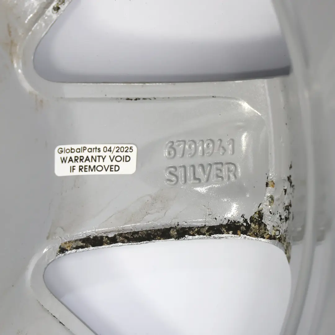 Felga Aluminiowa Srebrna 16" 6,5J ET:48 do Mini R55 R56 o numerze 6791941 Mini R55 R56 Felga Aluminiowa Srebrna 16" 6,5J ET:48 - SKU 6791941-1 - Numer Części 6791941