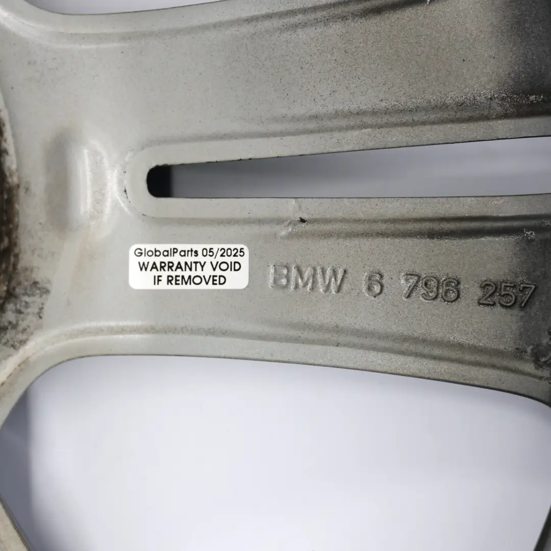 Szara Felga Aluminiowa 19" 8,5J Styling 401 ET:47 do BMW F30 F31 F32 o numerze 6796257 BMW F30 F31 F32 Szara Felga Aluminiowa 19" 8,5J Styling 401 ET:47 - SKU 6796257-3 - Numer Części 6796257