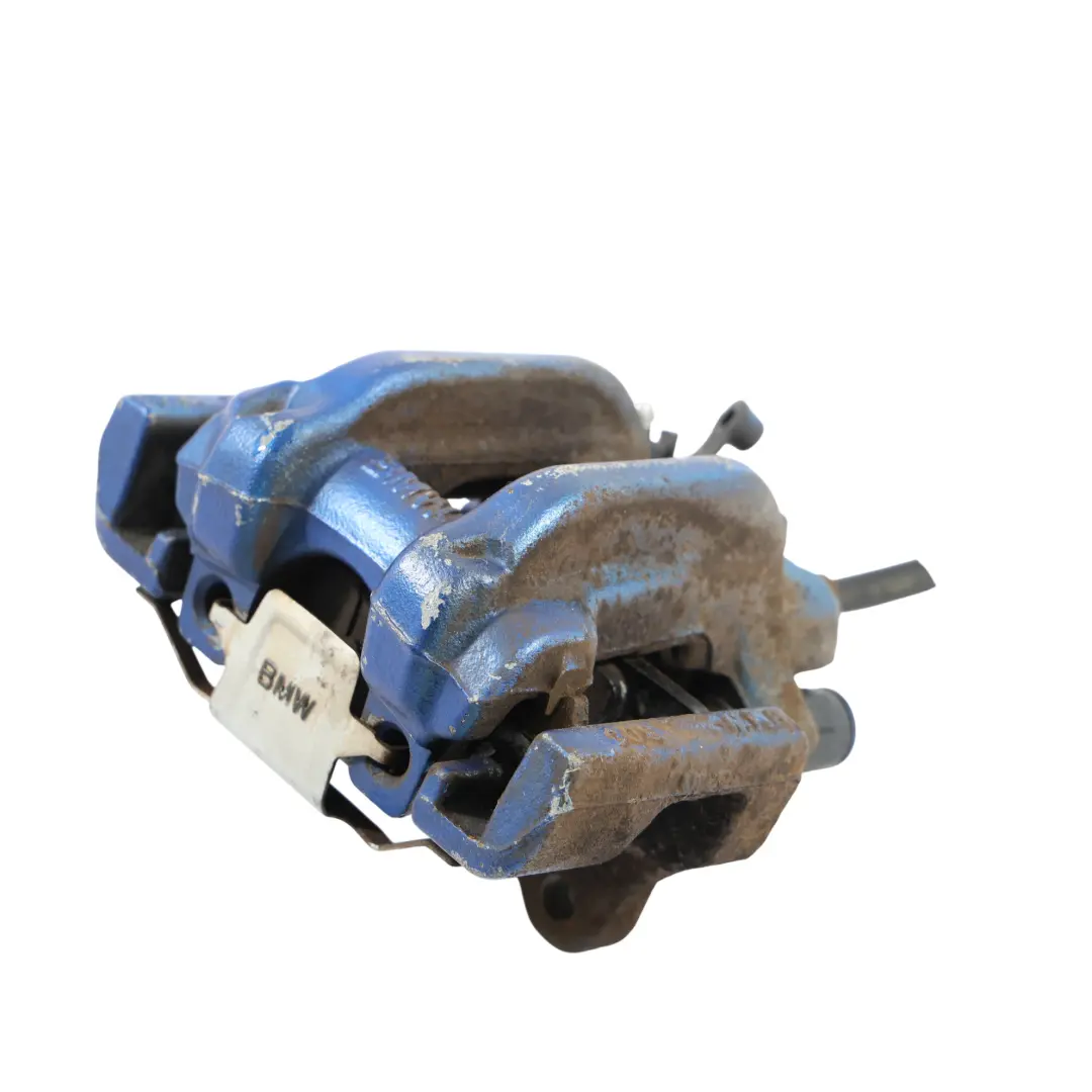 Porta Pinza Freno Trasero Derecho Azul para BMW F20 F21 F30 F31 con número de pieza 6850858 BMW F20 F21 F30 F31 Porta Pinza Freno Trasero Derecho Azul - SKU 6850858-2 - Número de pieza 6850858