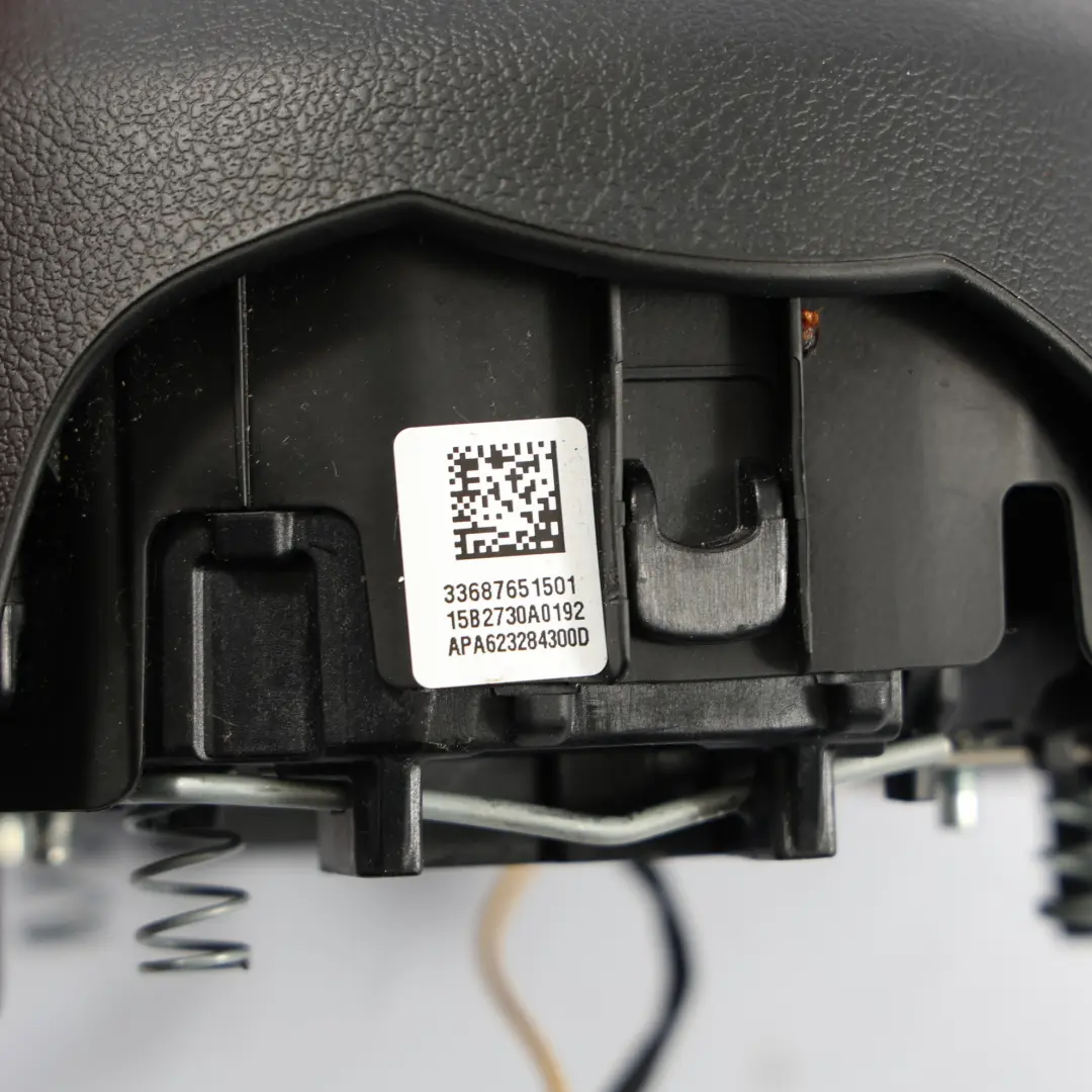 Poduszka Powietrzna Airbag Kierowcy do Mini Cooper One F54 F55 F56 o numerze 6876515 Mini Cooper One F54 F55 F56 Poduszka Powietrzna Airbag Kierowcy - SKU 6876515-1 - Numer Części 6876515