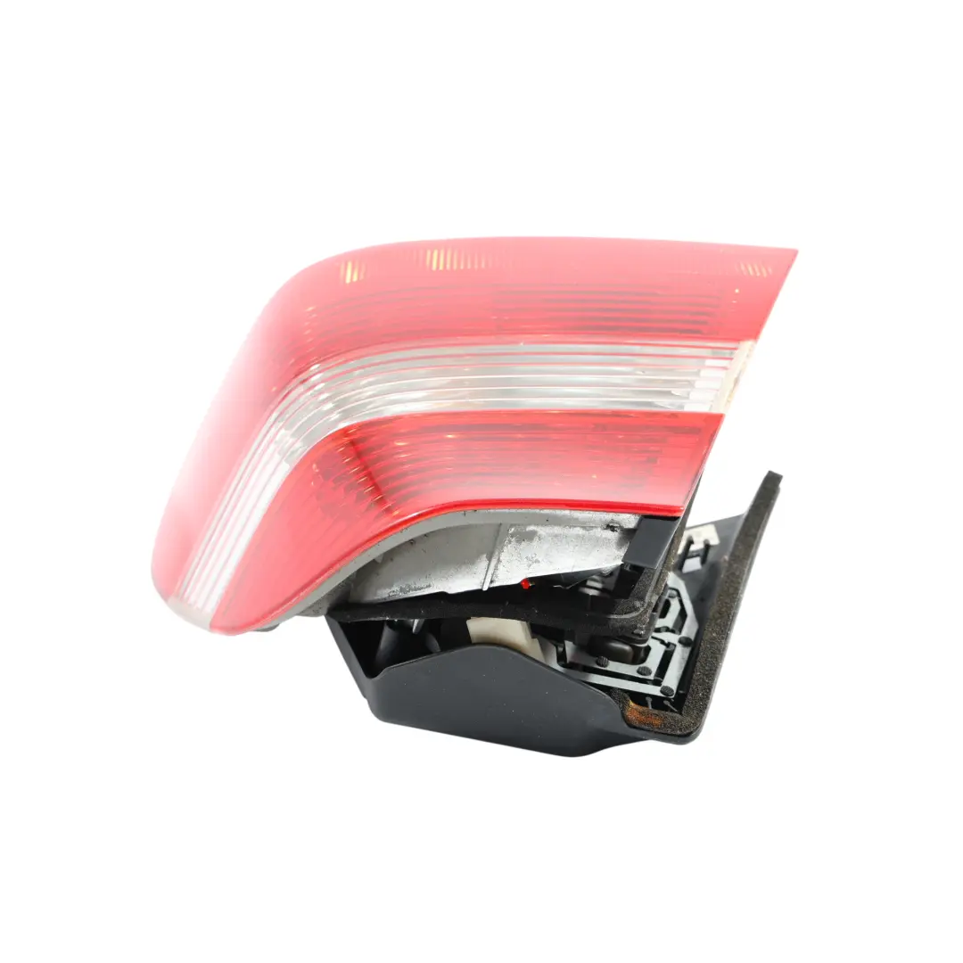 Light In The Side Outer Panel White Right O/S to BMW E46 Rear with Part number 6946536 BMW E46 Rear Light In The Side Outer Panel White Right O/S - SKU 6910532 - Part number 6946536