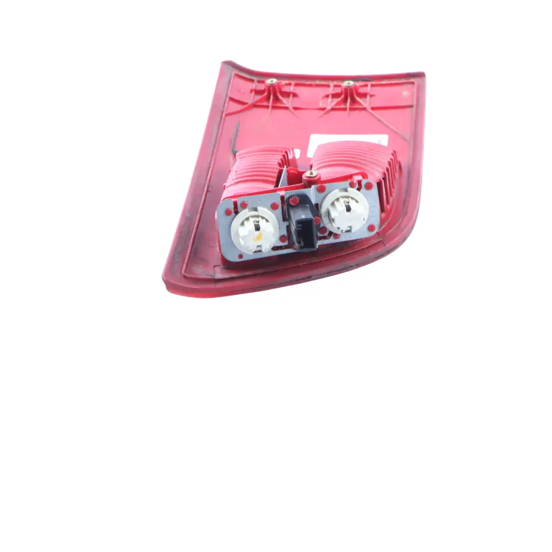 Luz Trasera Izquierda En Tapa Maletero Maletero Porton Trasero para BMW E53 con número de pieza 7164485 BMW E53 Luz Trasera Izquierda En Tapa Maletero Maletero Porton Trasero - SKU 6916913 - Número de pieza 7164485
