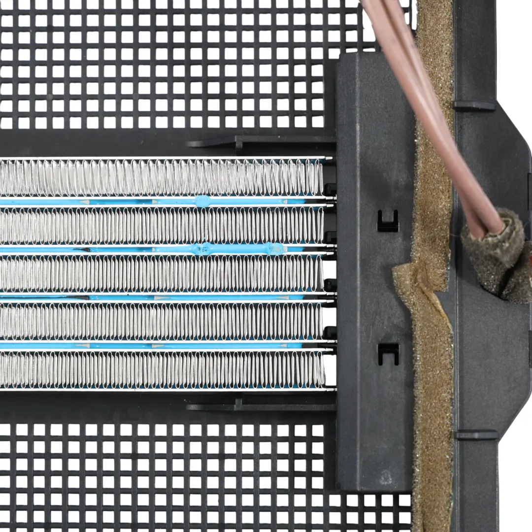 Nagrzewnica Elektryczna Grzałka do Audi A4 B8 Volkswagen Polo 6R o numerze 6R0963235 Audi A4 B8 Volkswagen Polo 6R Nagrzewnica Elektryczna Grzałka - SKU 6R0963235 - Numer Części 6R0963235