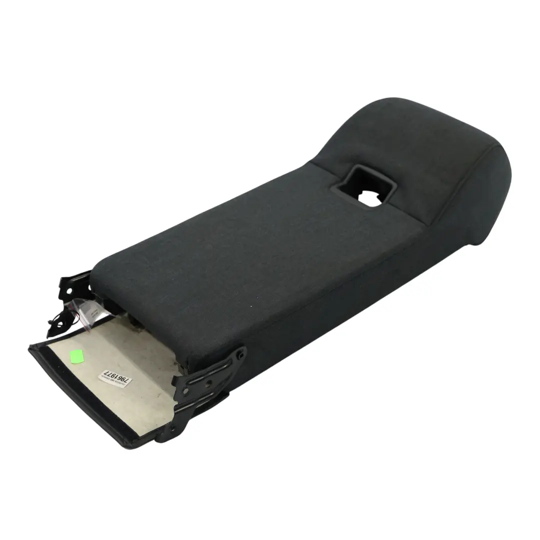 Asiento Trasero Apoyabrazos Estante Portavasos Tela Anthrazit para BMW E60 con número de pieza 7071616 BMW E60 Asiento Trasero Apoyabrazos Estante Portavasos Tela Anthrazit - SKU 7071616 - Número de pieza 7071616