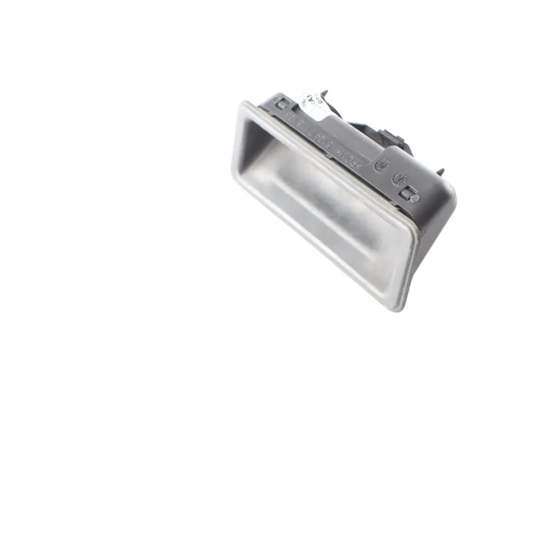 Tapa del maletero Porton trasero Pulsador para BMW E70 E82 E90 con número de pieza 7118158 BMW E70 E82 E90 Tapa del maletero Porton trasero Pulsador - SKU 7118158 - Número de pieza 7118158