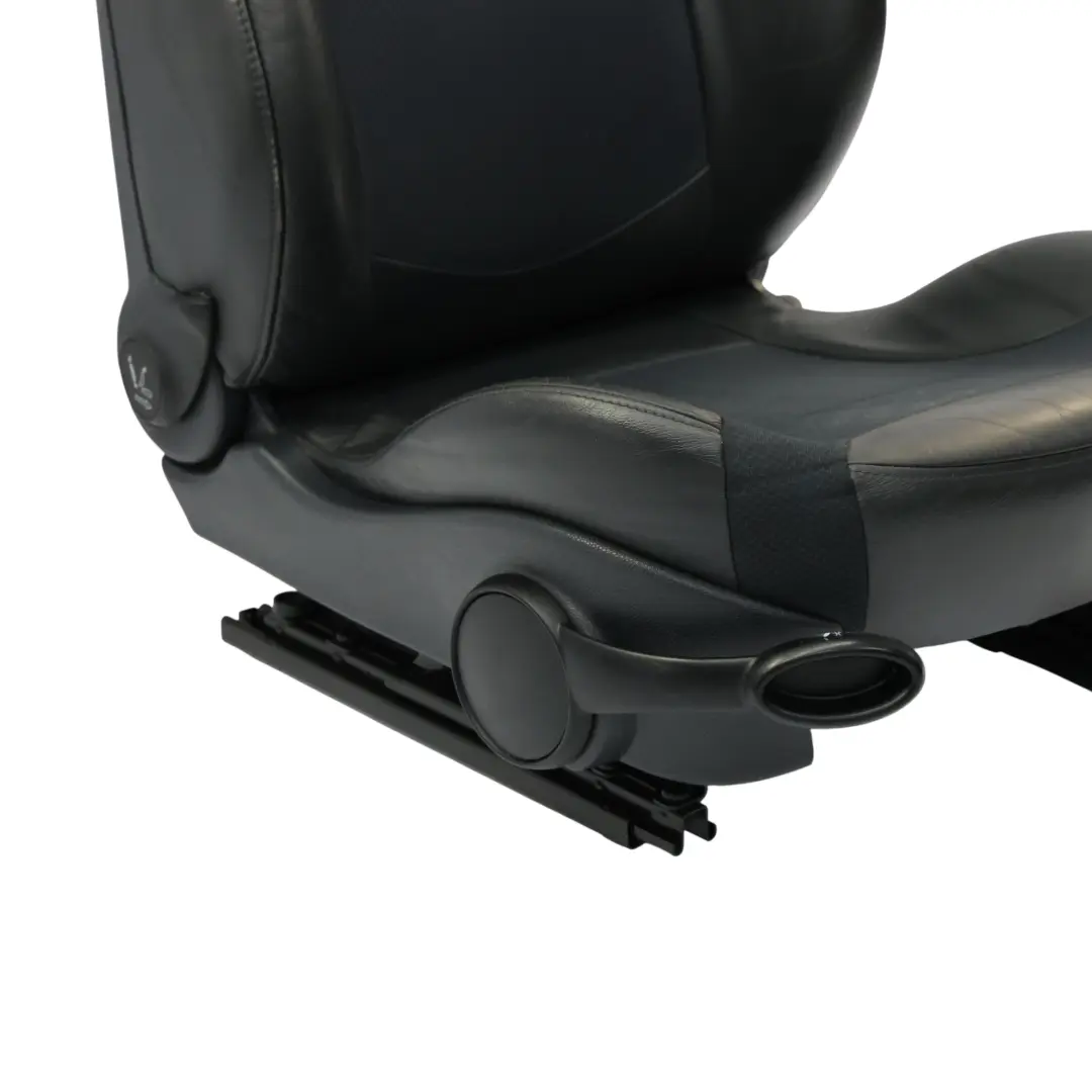 Tela / Cuero Delantero Derecho Asiento Deportivo Tela Negro para Mini R50 con número de pieza 7136392 Mini R50 Tela / Cuero Delantero Derecho Asiento Deportivo Tela Negro - SKU 7136392-1 - Número de pieza 7136392