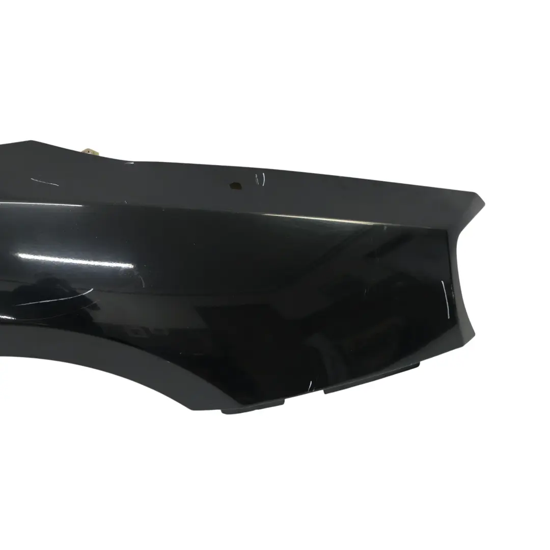 Błotnik Lewy Tylny Black Sapphire Czarny Metalik - 475 do BMW Z4 E85 o numerze 7151639 BMW Z4 E85 Błotnik Lewy Tylny Black Sapphire Czarny Metalik - 475 - SKU 7151639-BS - Numer Części 7151639