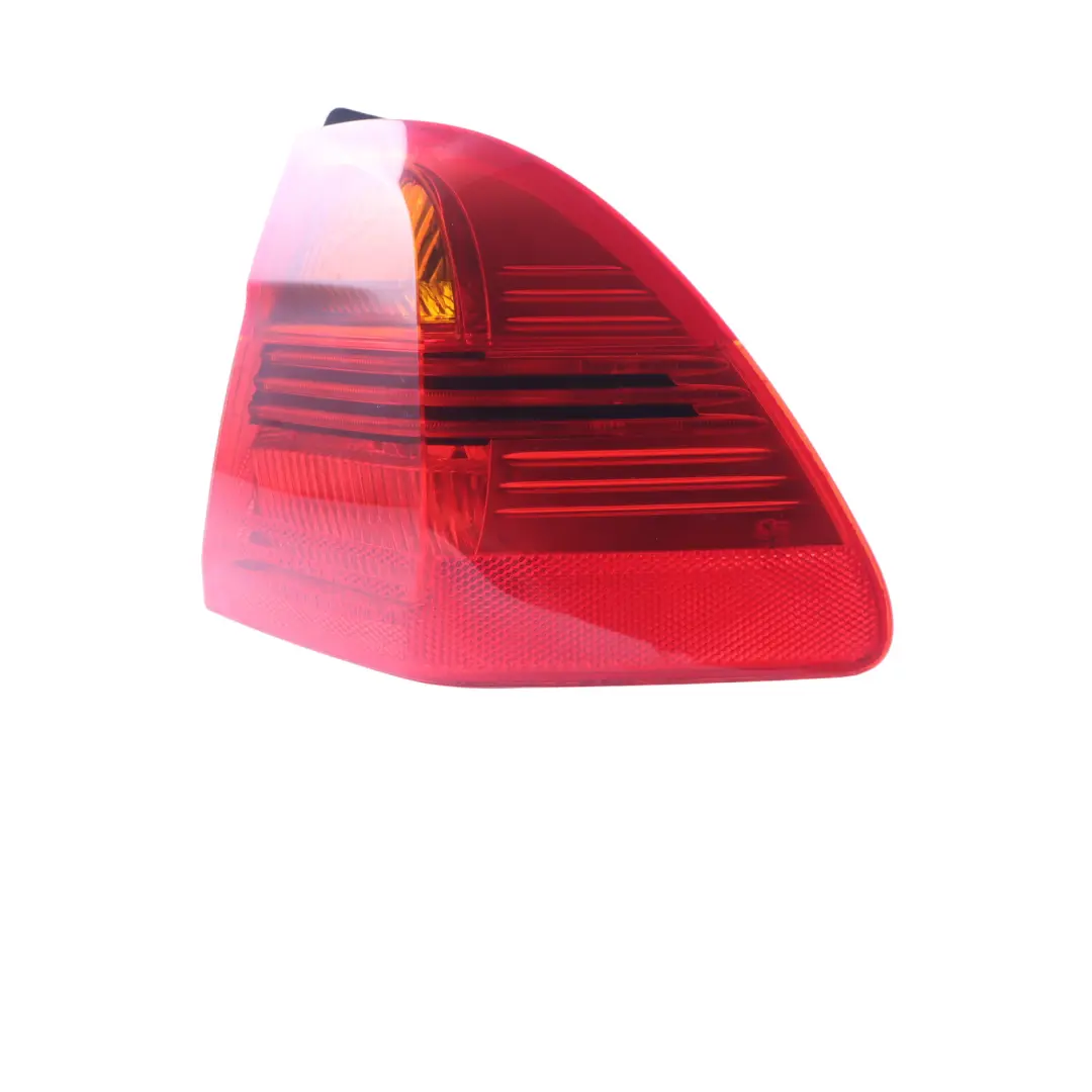 Arrière Lampe Feu Arrière Paroi Latérale Droite pour BMW E91 Touring à propos du numéro de pièce 7160062 BMW E91 Touring Arrière Lampe Feu Arrière Paroi Latérale Droite - SKU 7160062-2 - Numéro de pièce 7160062